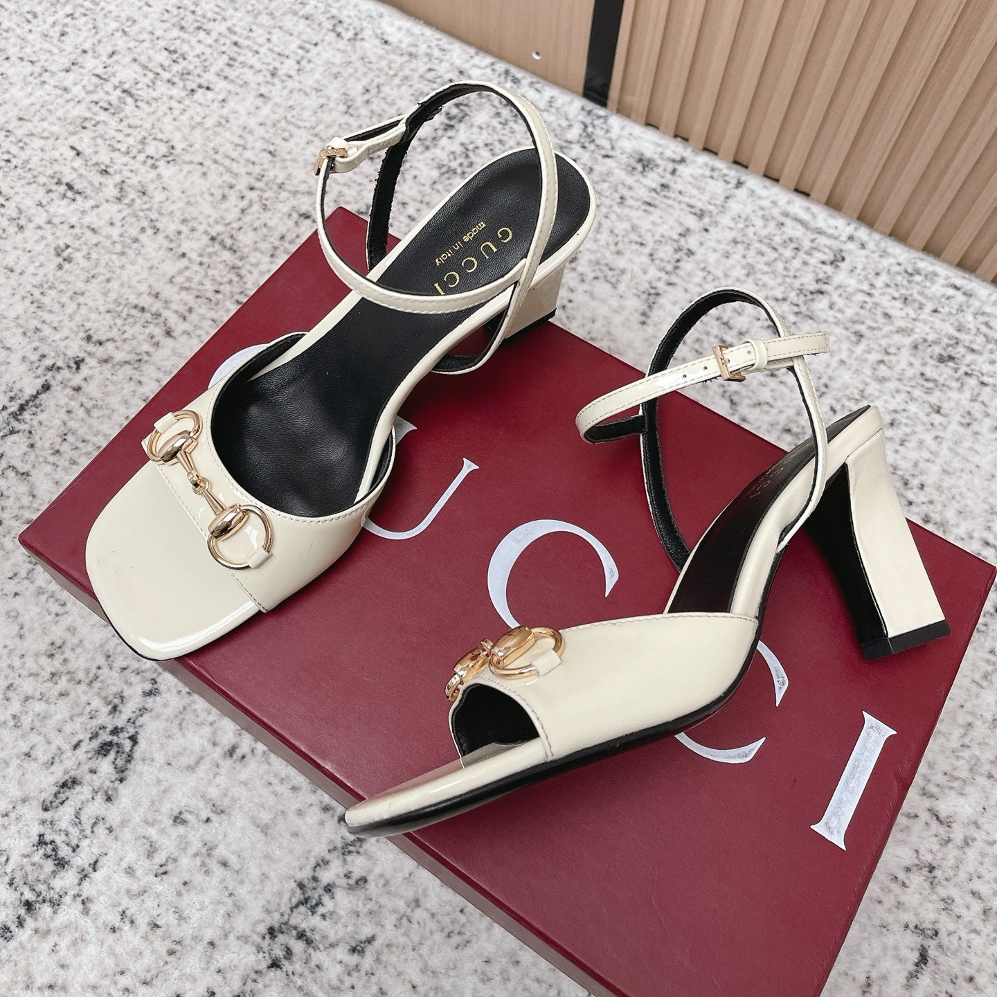 GG Signora Sandals 8.5cm White Shiny Leather 752219