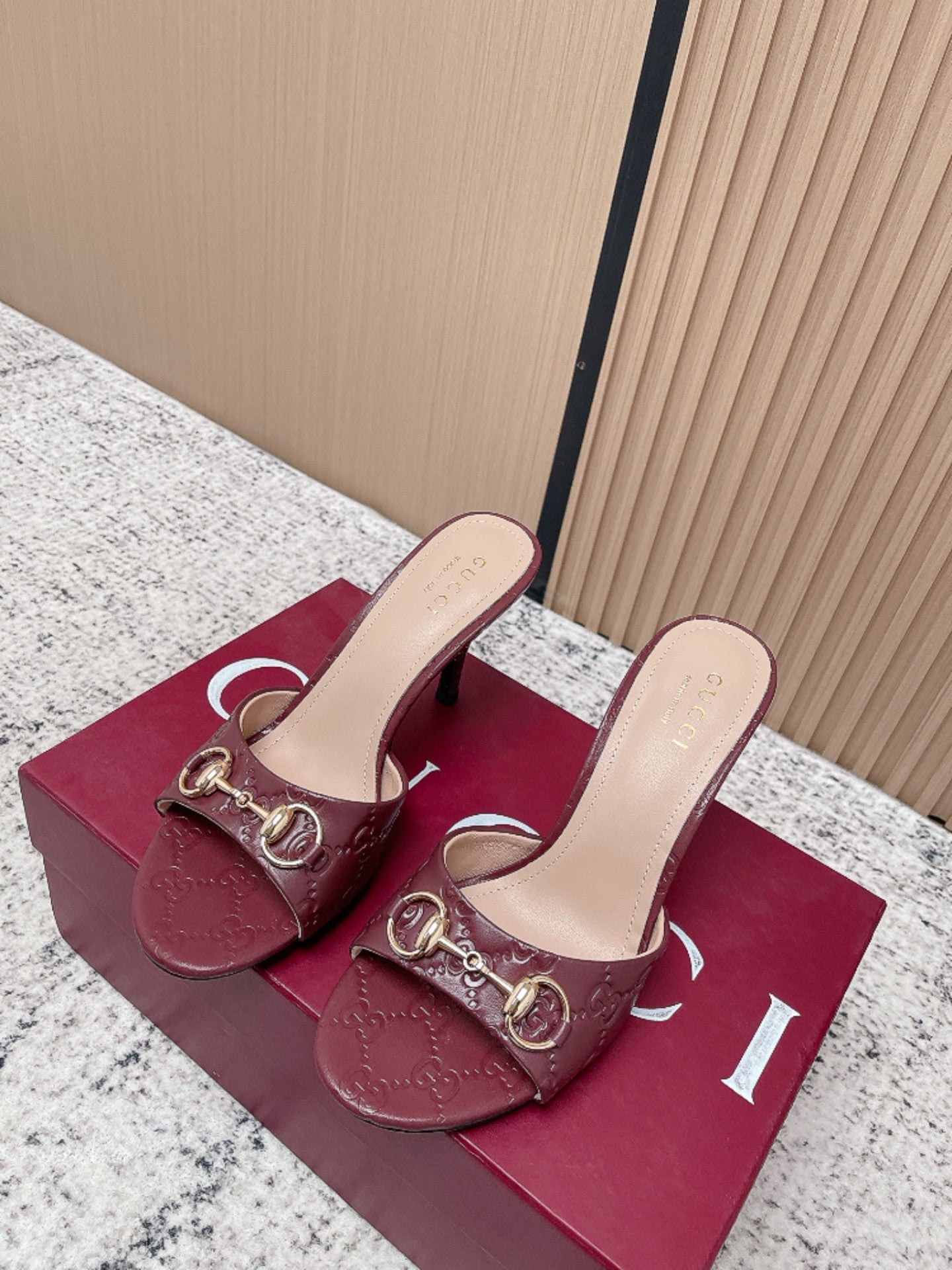 GG Sandal With Horsebit 8.5cm Burgundy Shiny Leather 752222