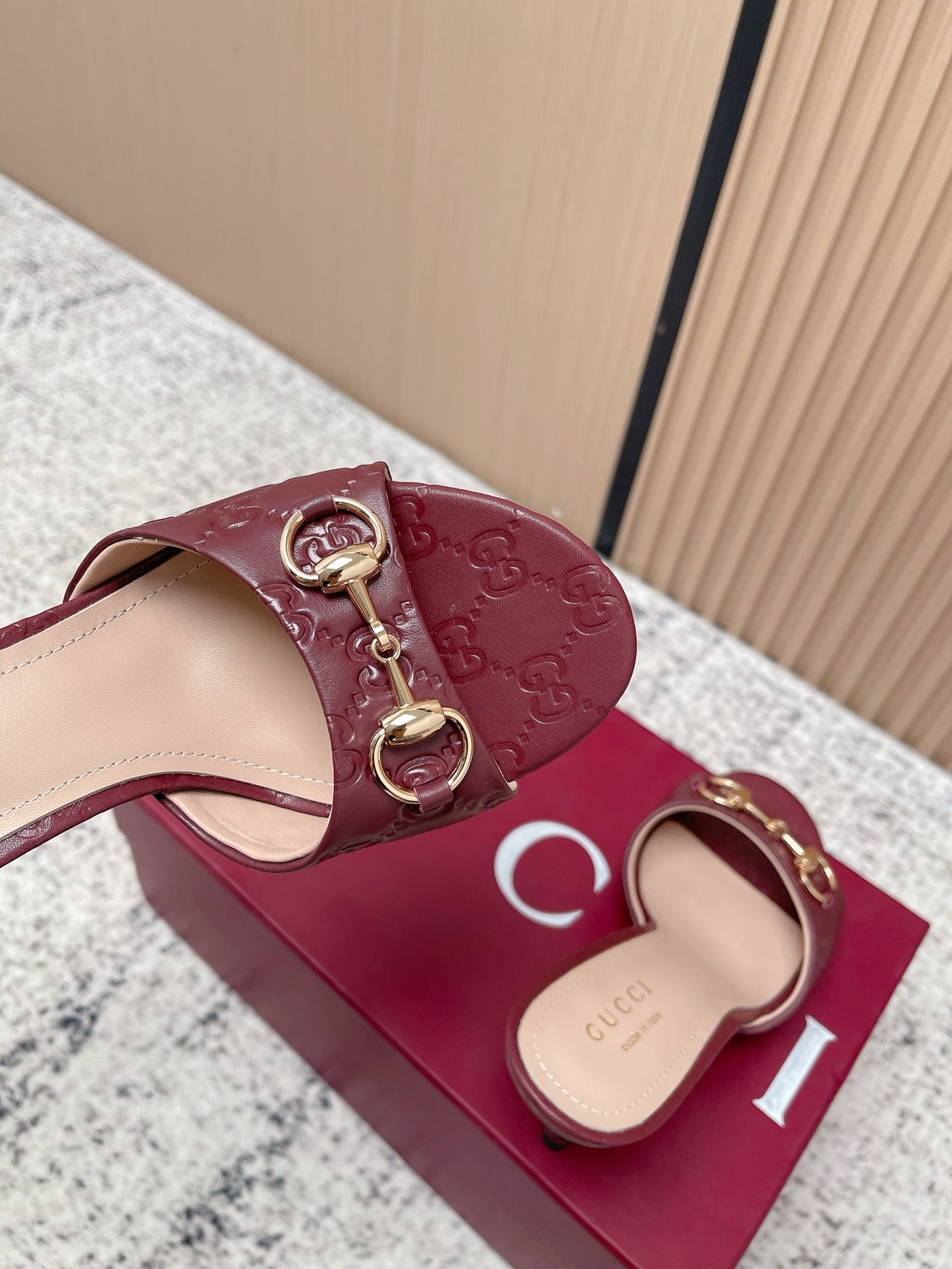 GG Sandal With Horsebit 8.5cm Burgundy Shiny Leather 752222