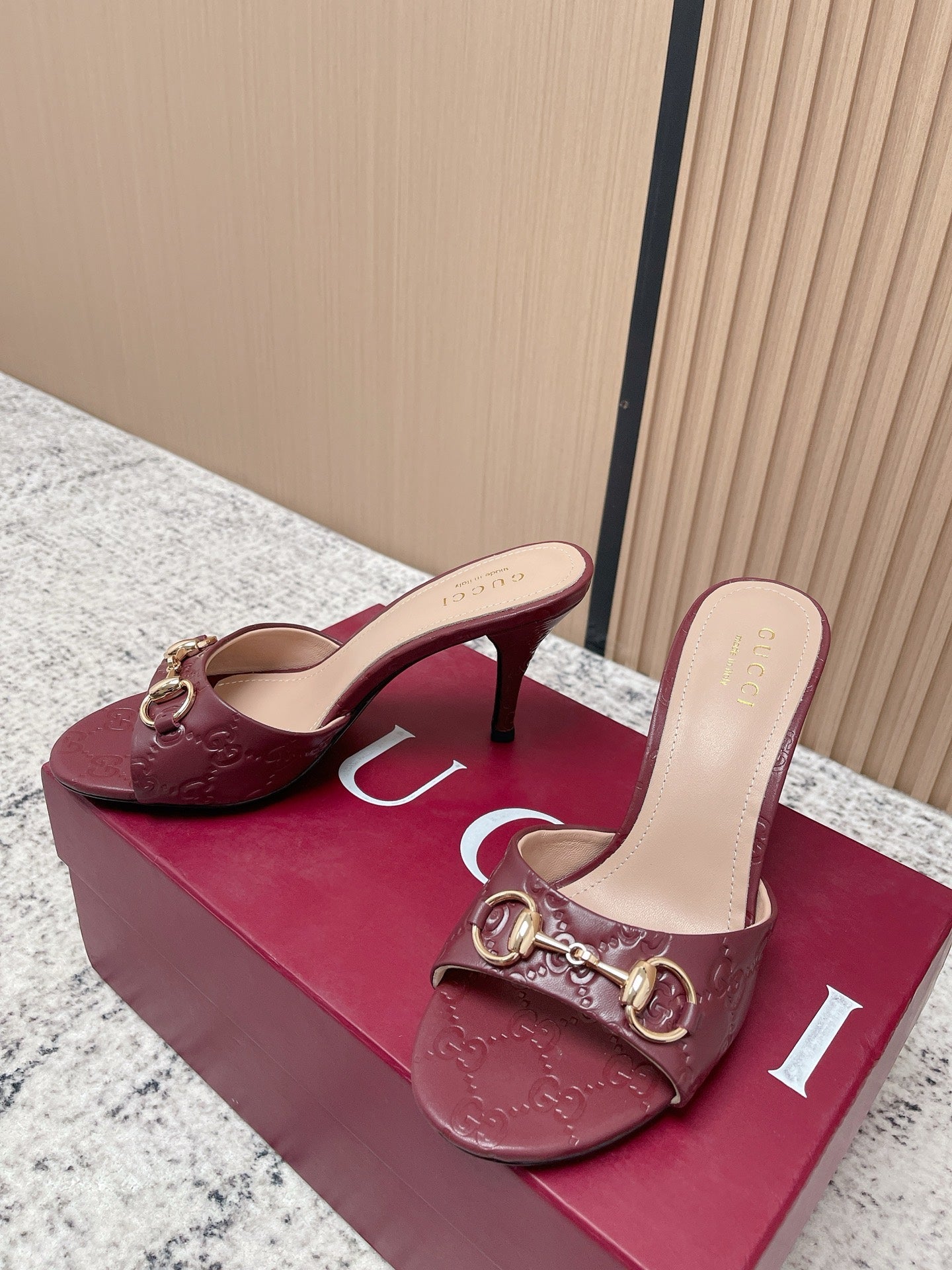 GG Sandal With Horsebit 8.5cm Burgundy Shiny Leather 752222