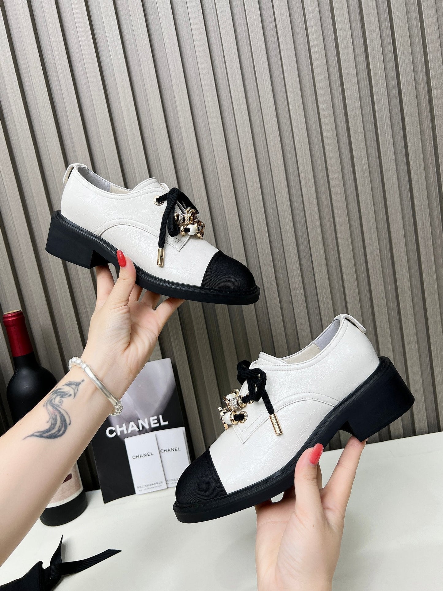 CC Flat Shoe Black White Shiny Aged Calfskin