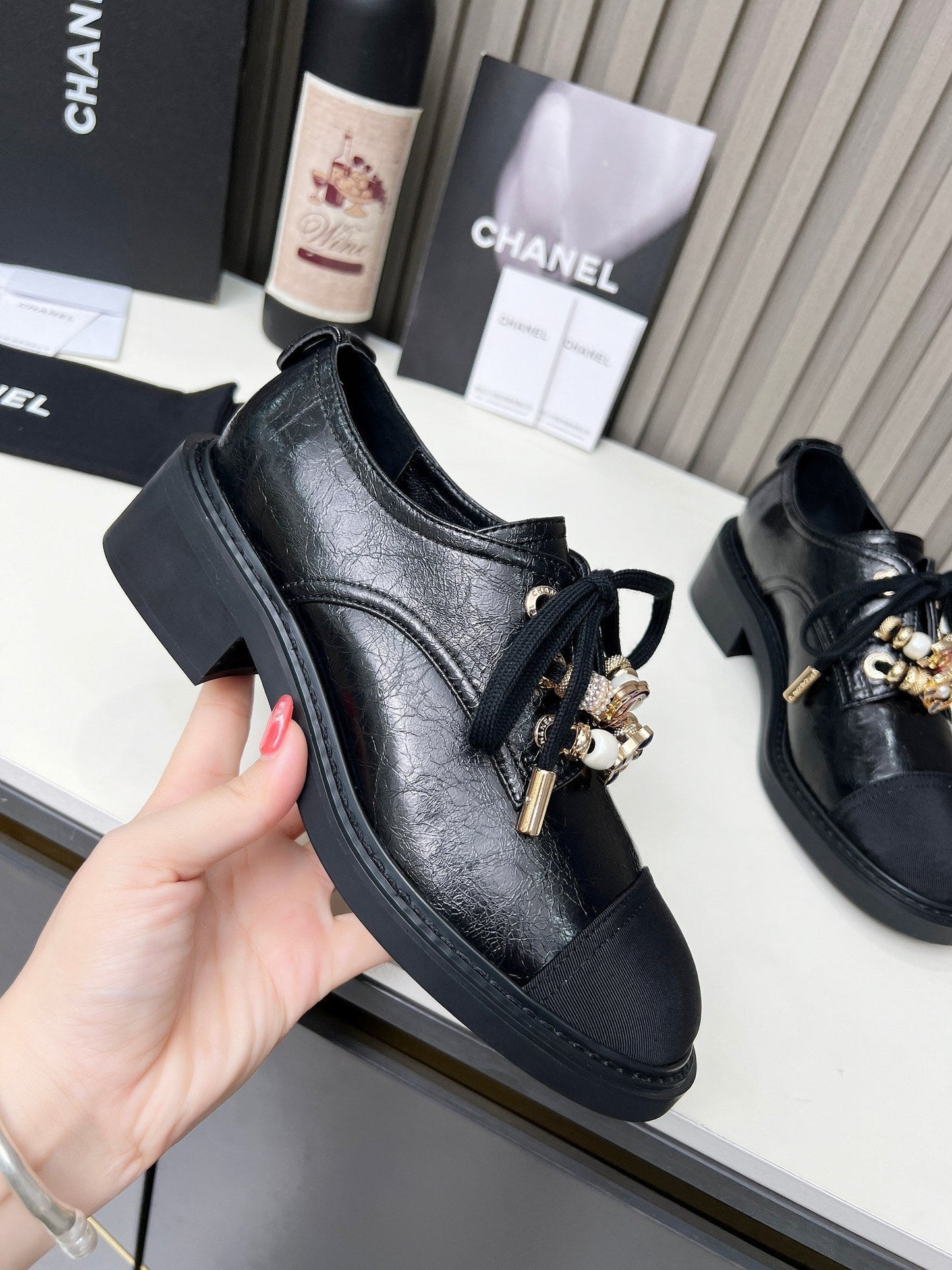 CC Flat Shoe Black Shiny Aged Calfskin