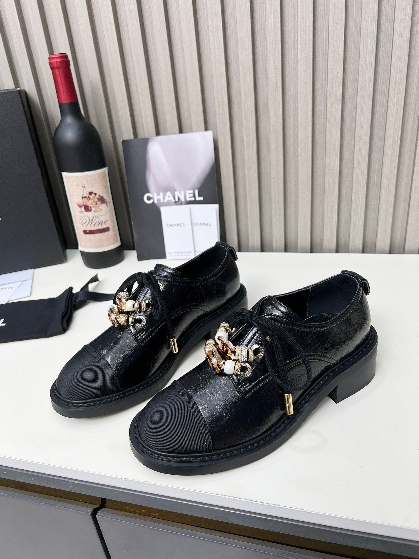 CC Flat Shoe Black Shiny Aged Calfskin