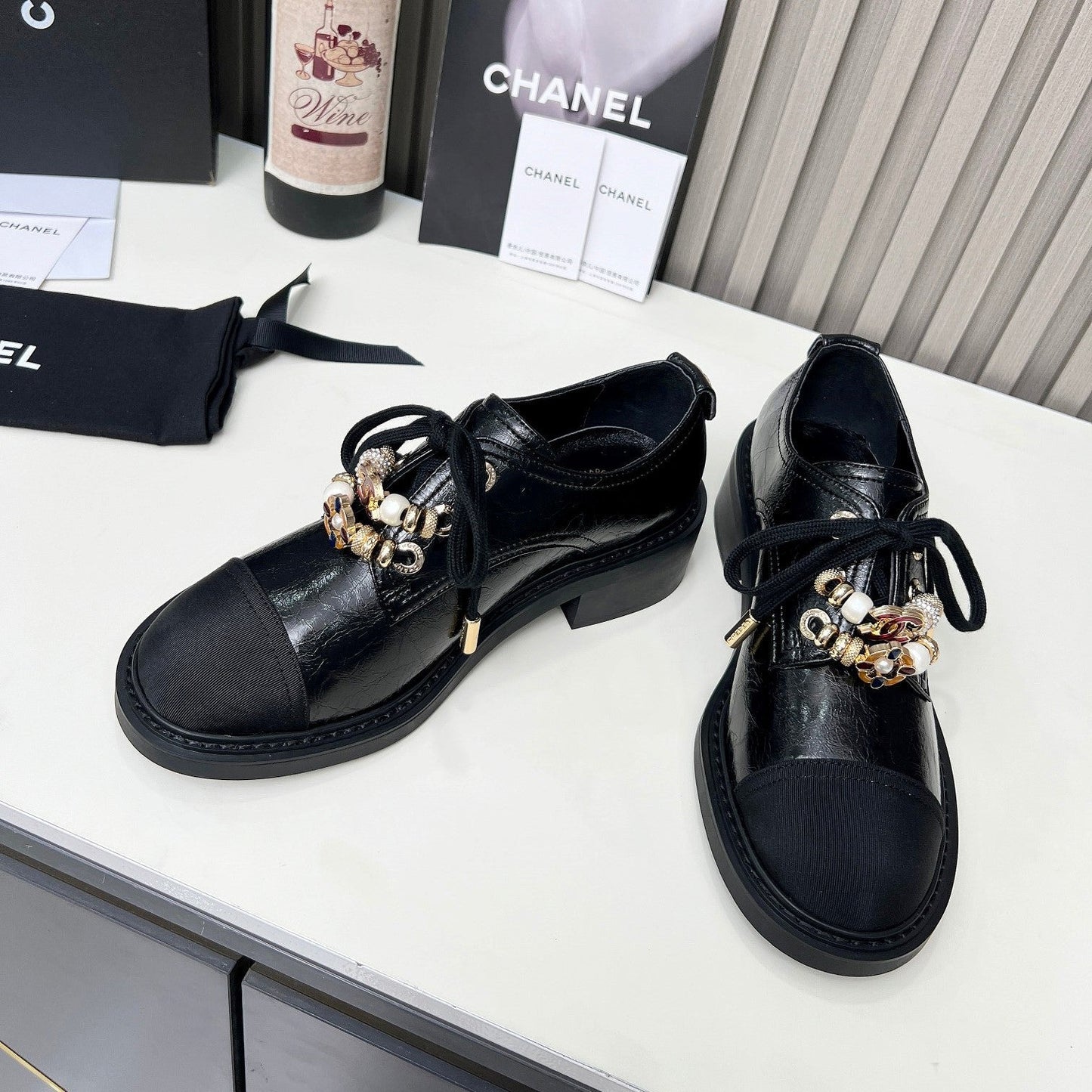 CC Flat Shoe Black Shiny Aged Calfskin