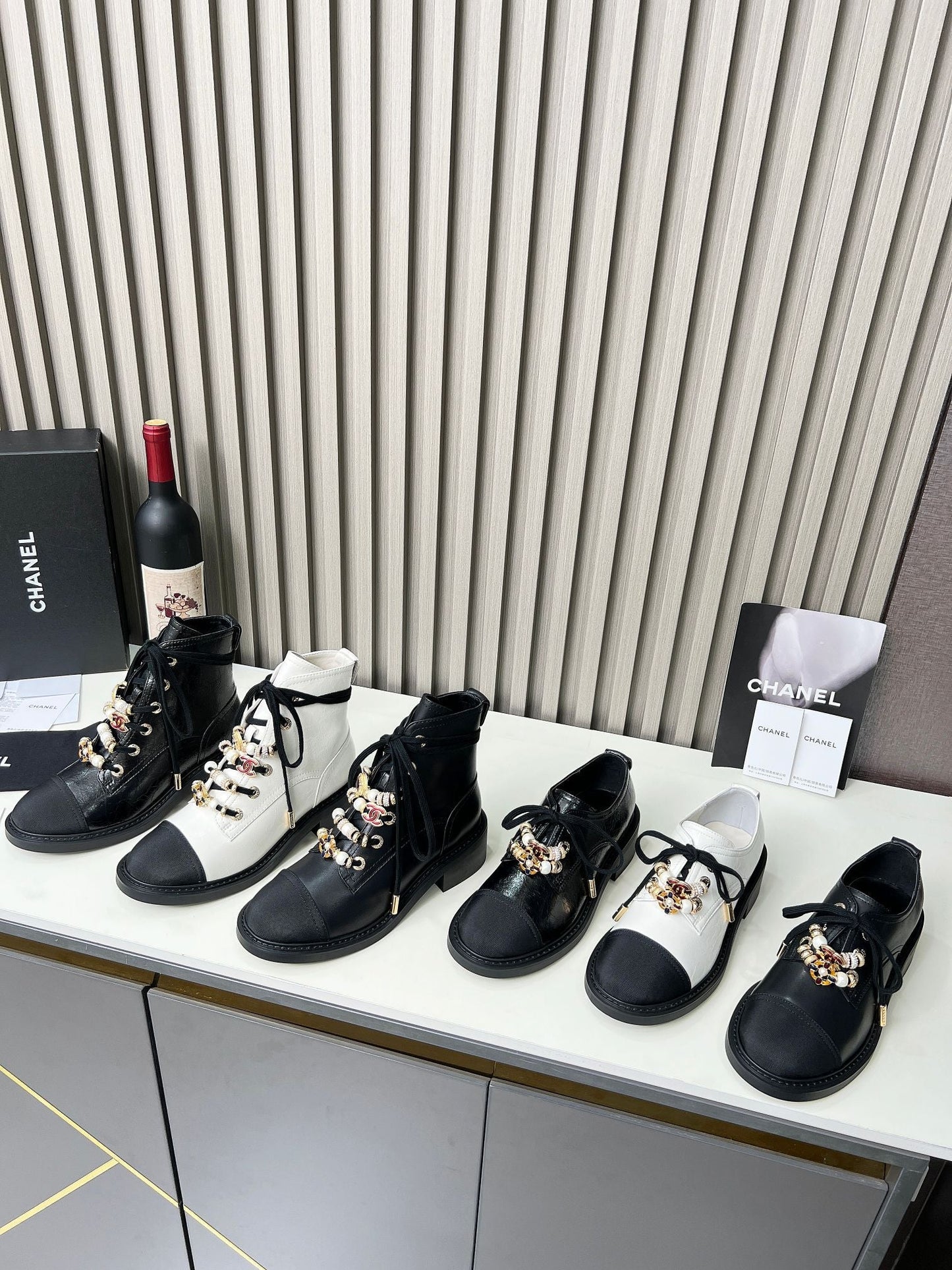 CC Flat Shoe Black Shiny Aged Calfskin