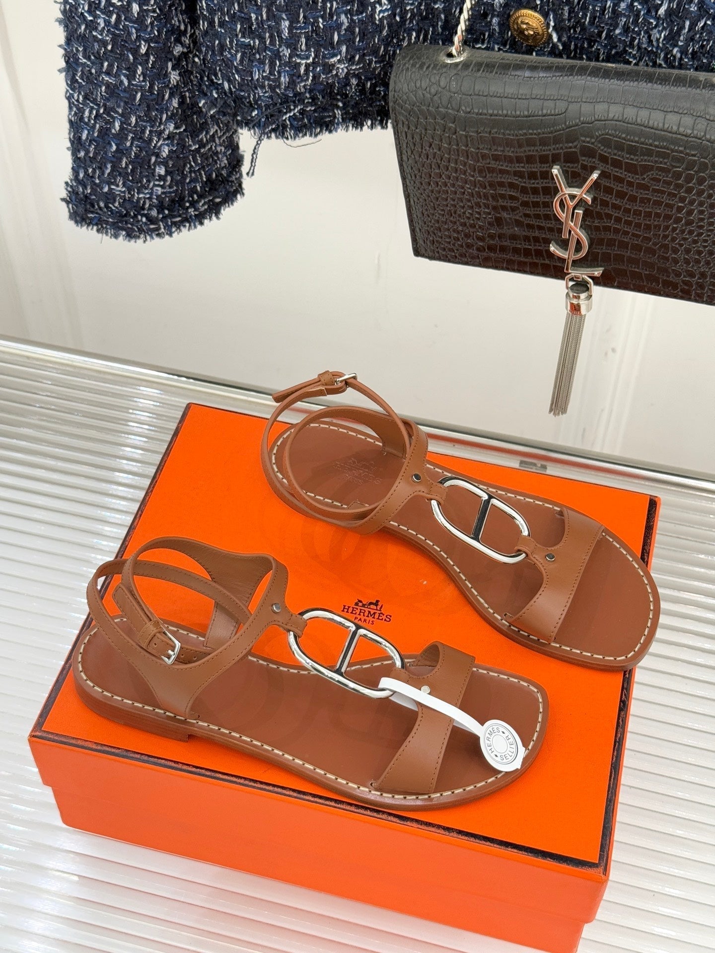 HM 26ss Pig Nose Sandals Brown Sheepskin 642846