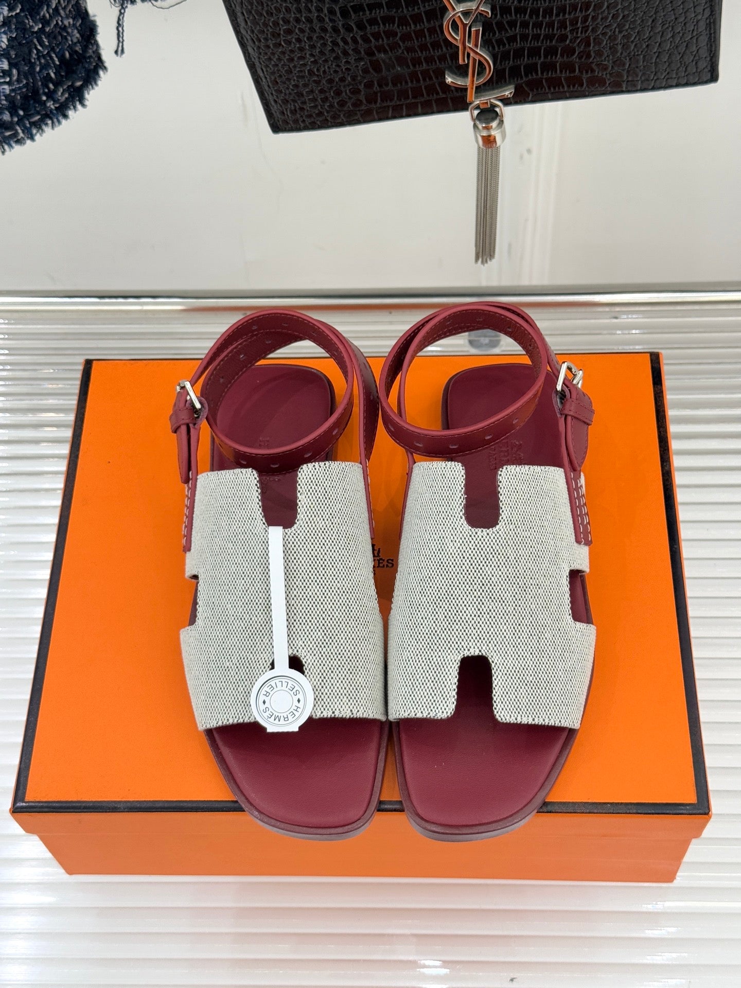 HM 26ss Flat Sandals Burgundy Beige Canvas Sheepskin 642789