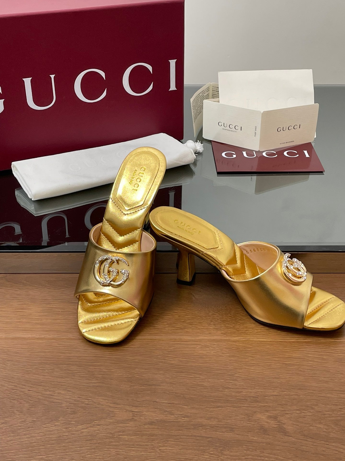 GG Canvas Mid-Heel Mules 7.5cm Gold Sheepskin 646476