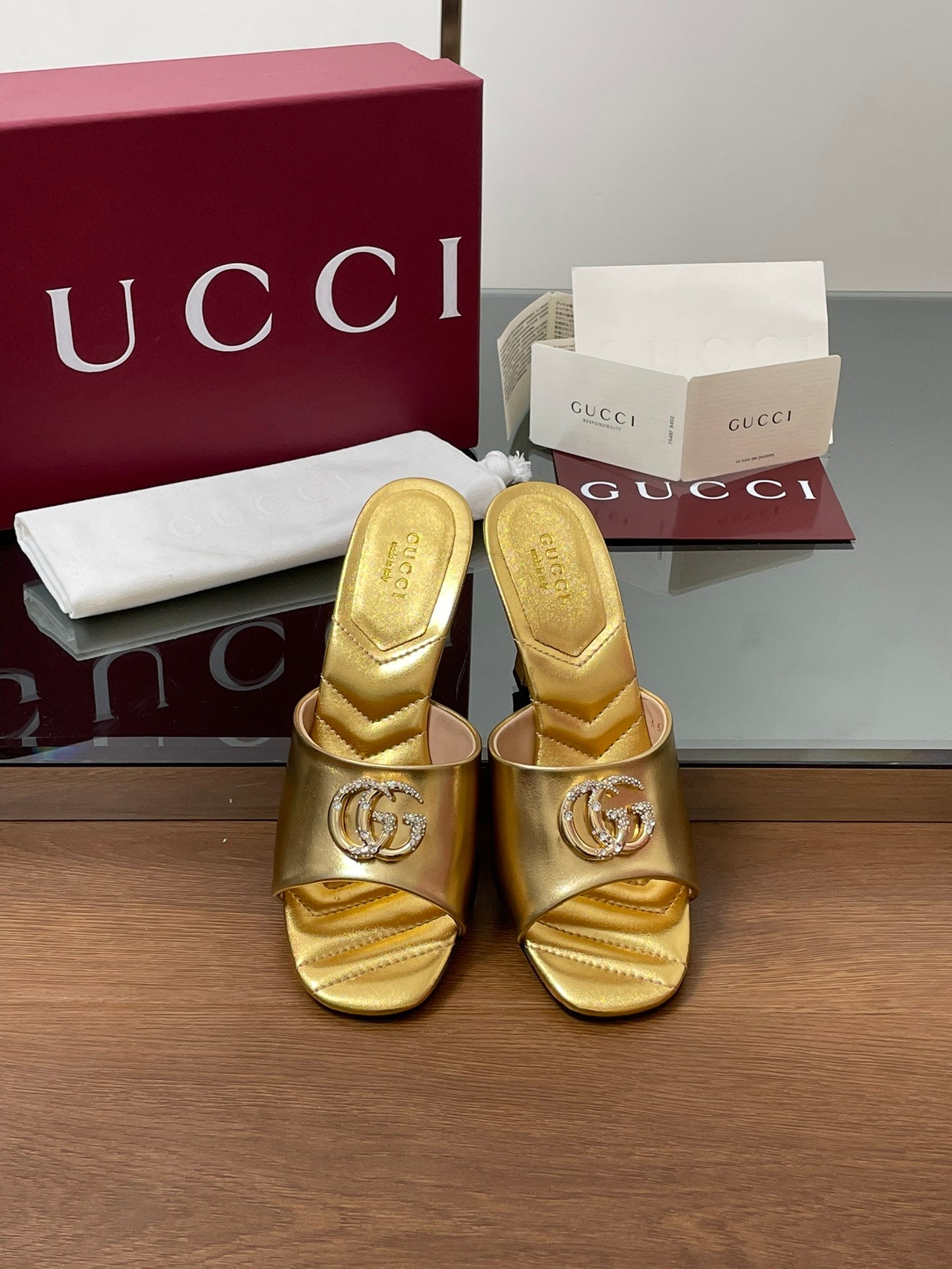 GG Canvas Mid-Heel Mules 7.5cm Gold Sheepskin 646476