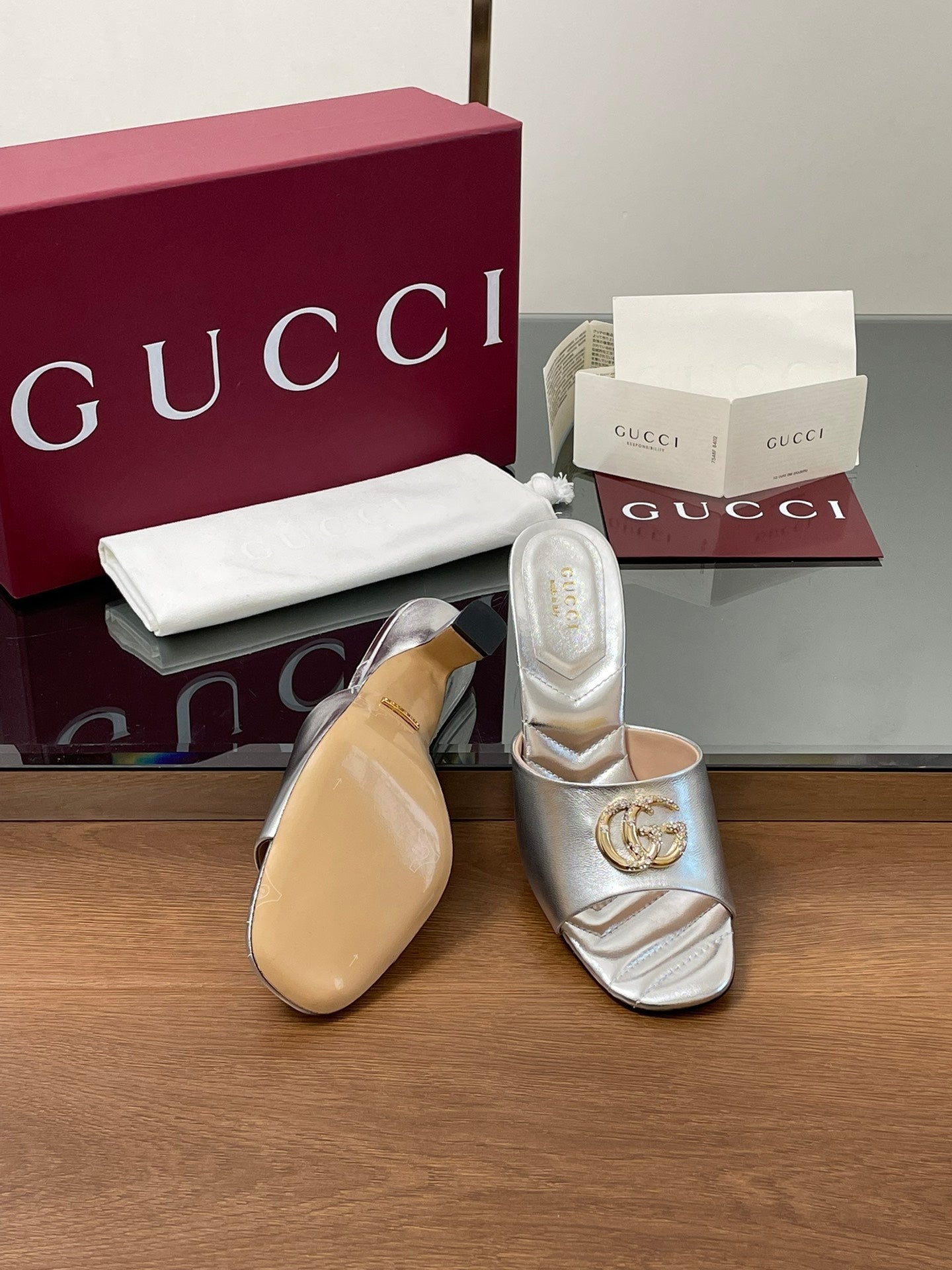 GG Canvas Mid-Heel Mules 7.5cm Sliver Sheepskin 646477