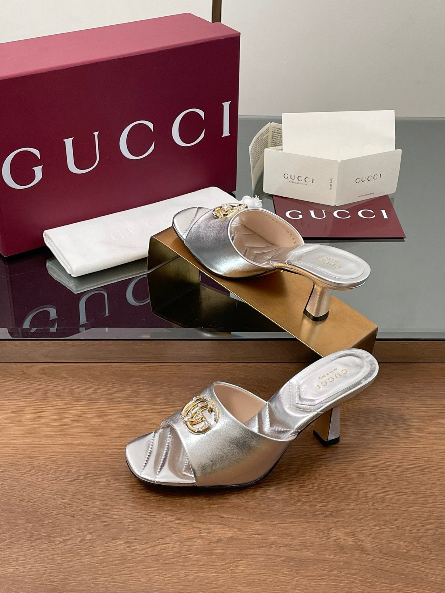 GG Canvas Mid-Heel Mules 7.5cm Sliver Sheepskin 646477