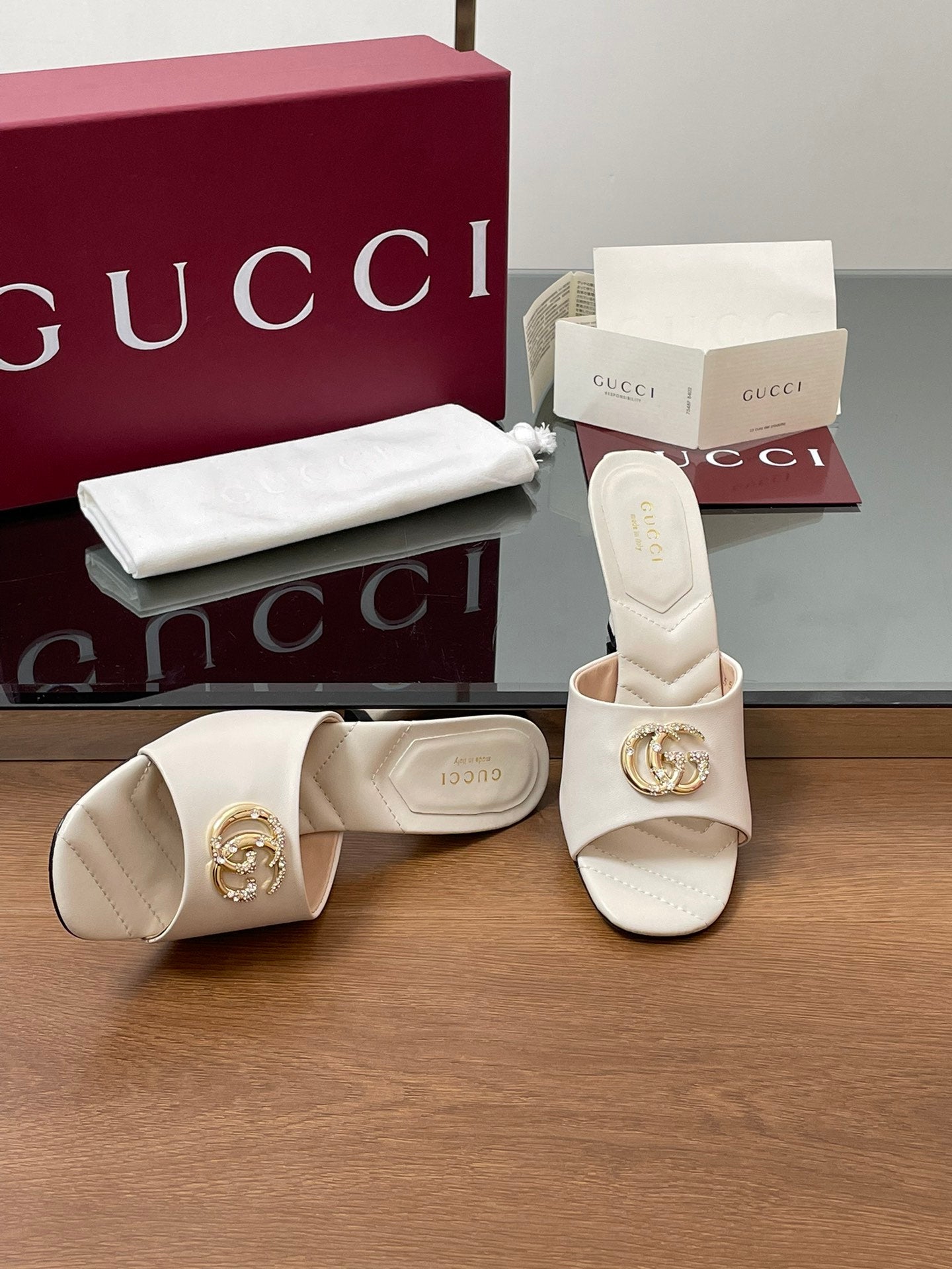GG Canvas Mid-Heel Mules 7.5cm White Sheepskin 646478