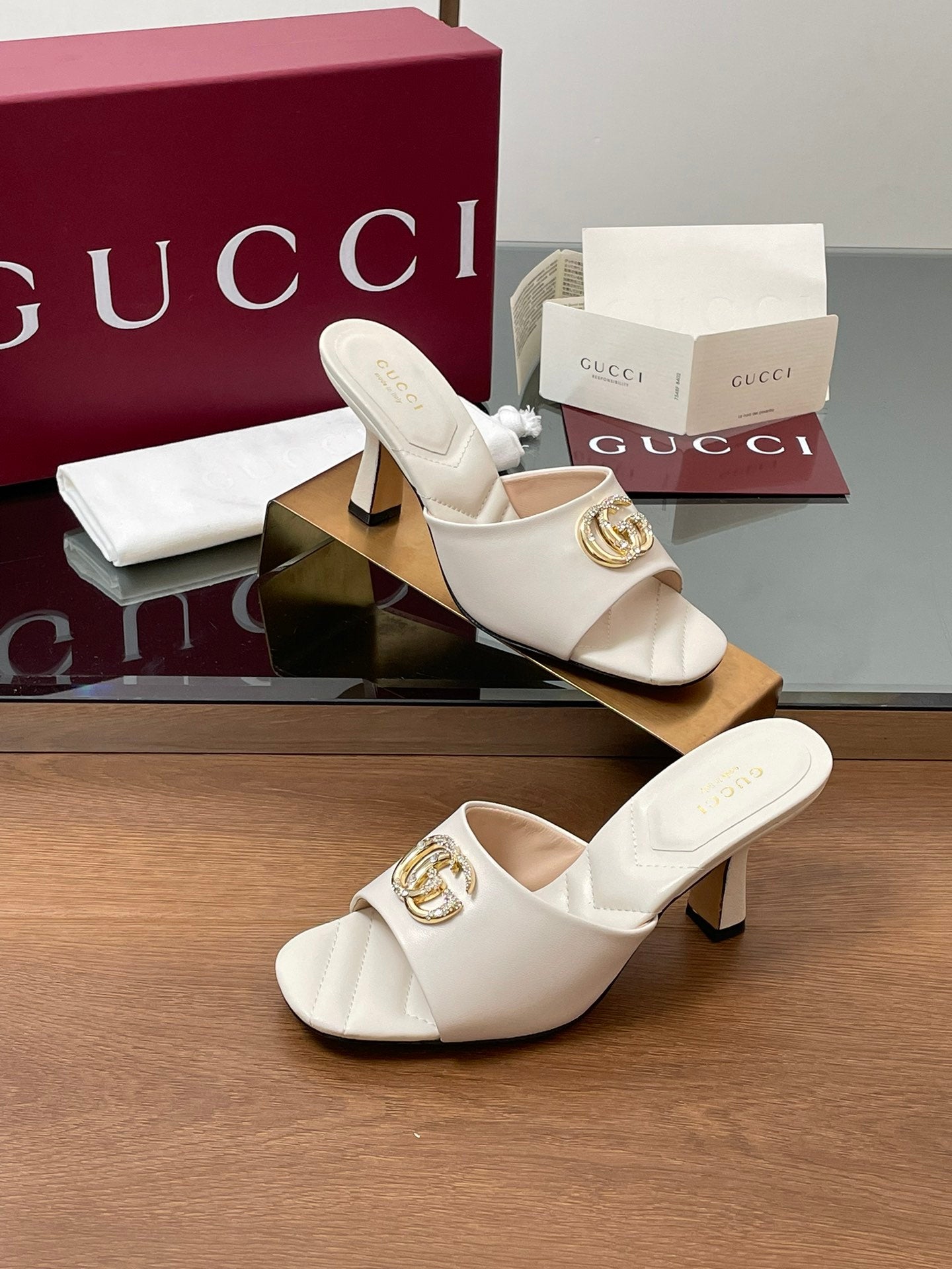 GG Canvas Mid-Heel Mules 7.5cm White Sheepskin 646478