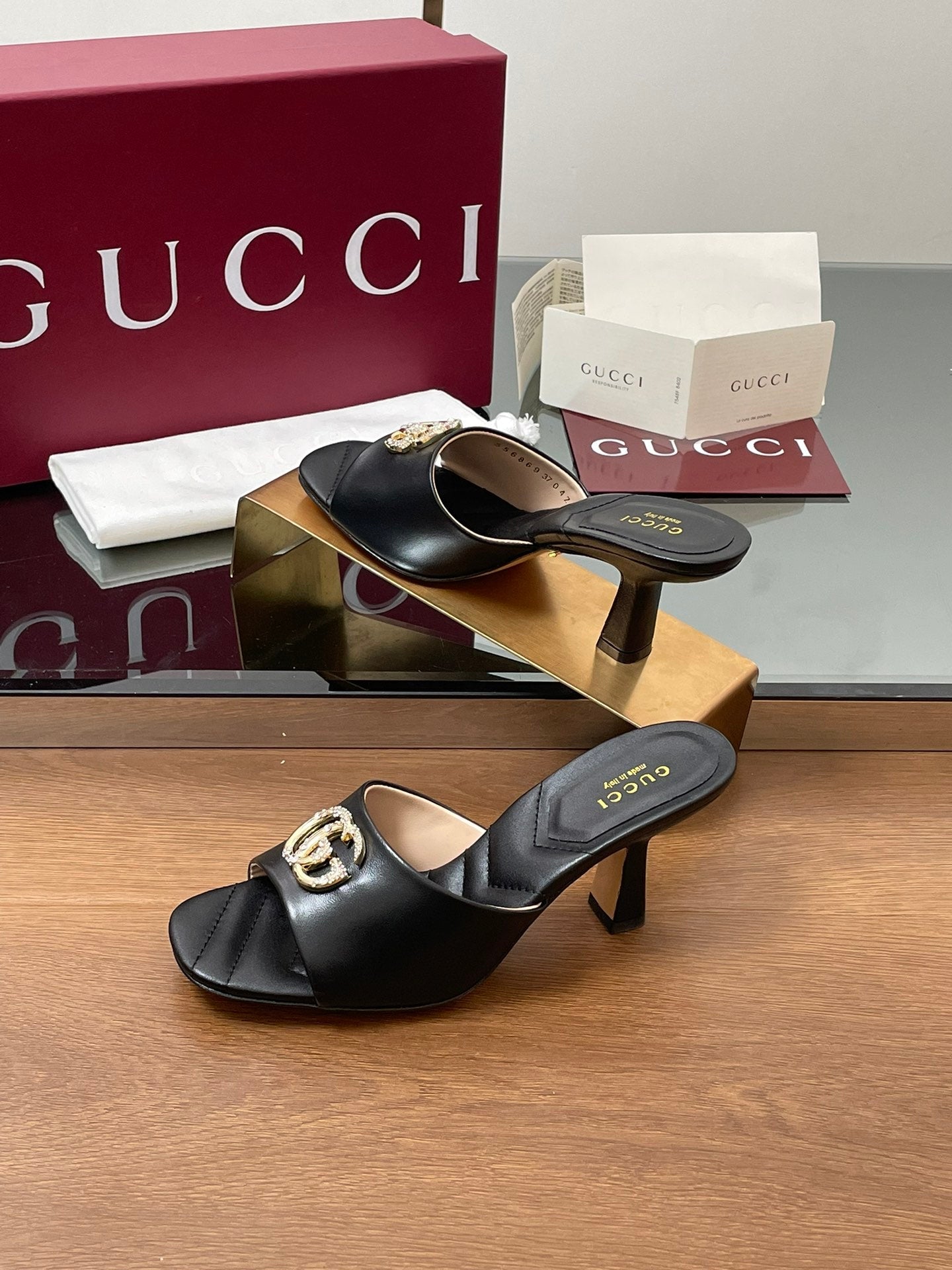 GG Canvas Mid-Heel Mules 7.5cm Black Sheepskin 646481