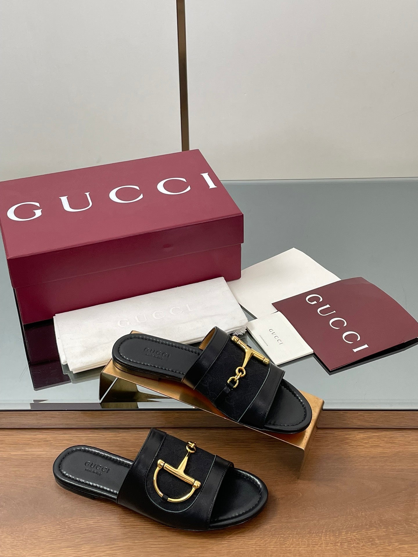 GG D-Shaped Sandals Black Sheepskin Canvas 646458