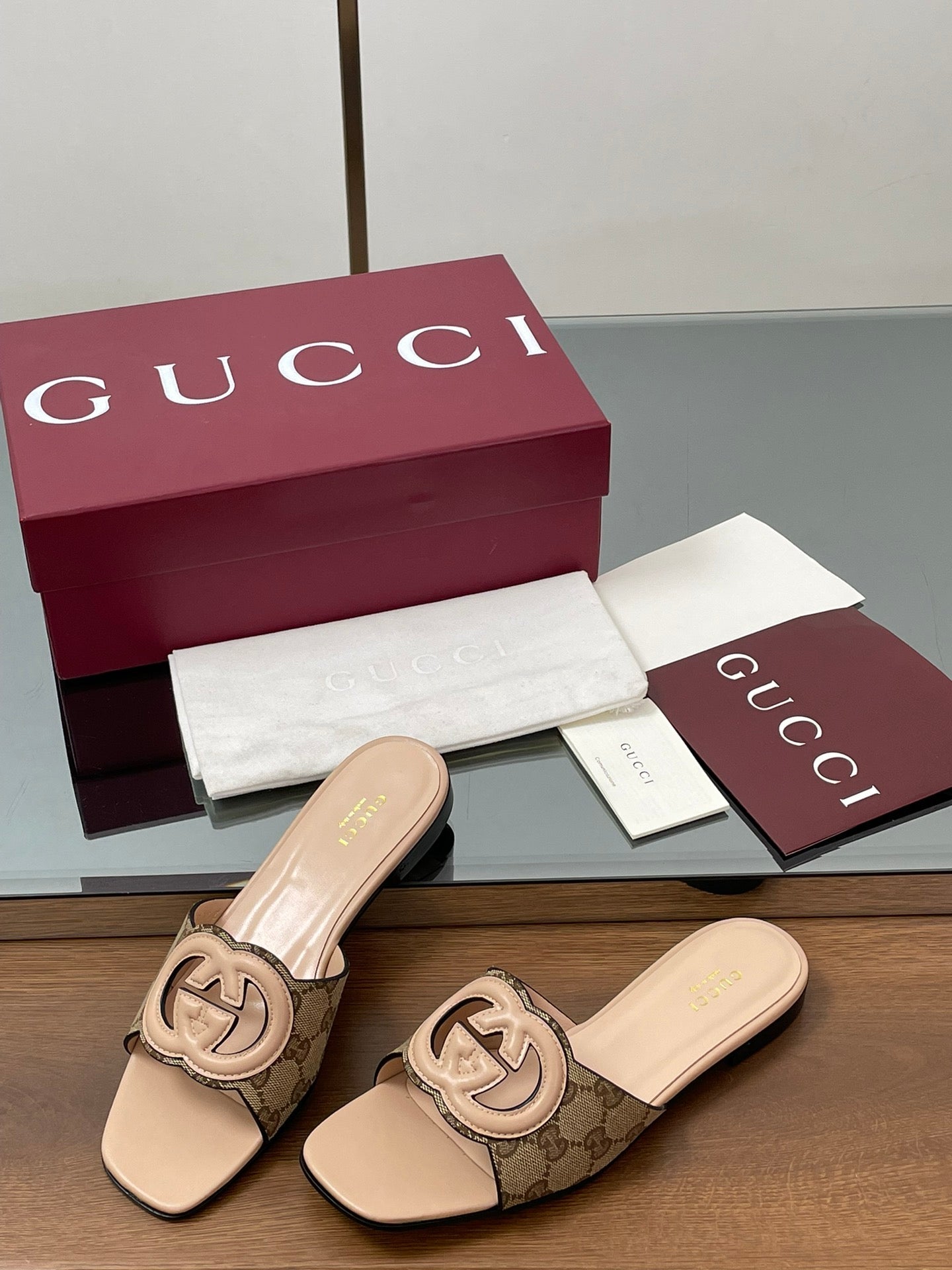 GG Rosso Ancora Slide Sandals Beige Sheepskin Canvas 646490