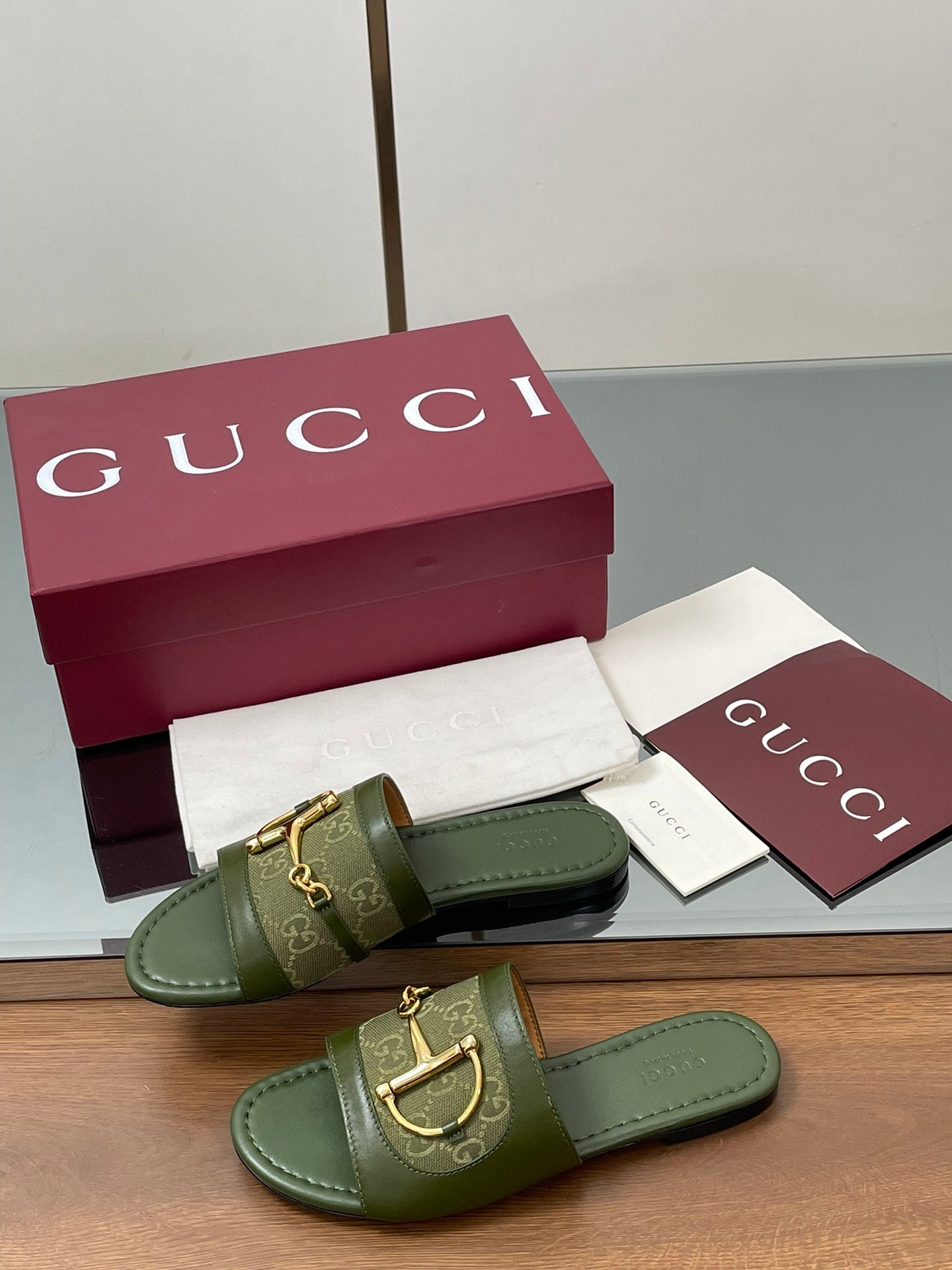 GG D-Shaped Sandals Olive Green Sheepskin Canvas 646463