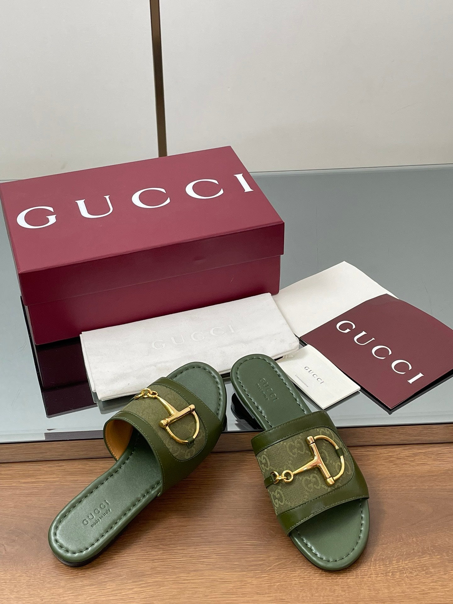GG D-Shaped Sandals Olive Green Sheepskin Canvas 646463