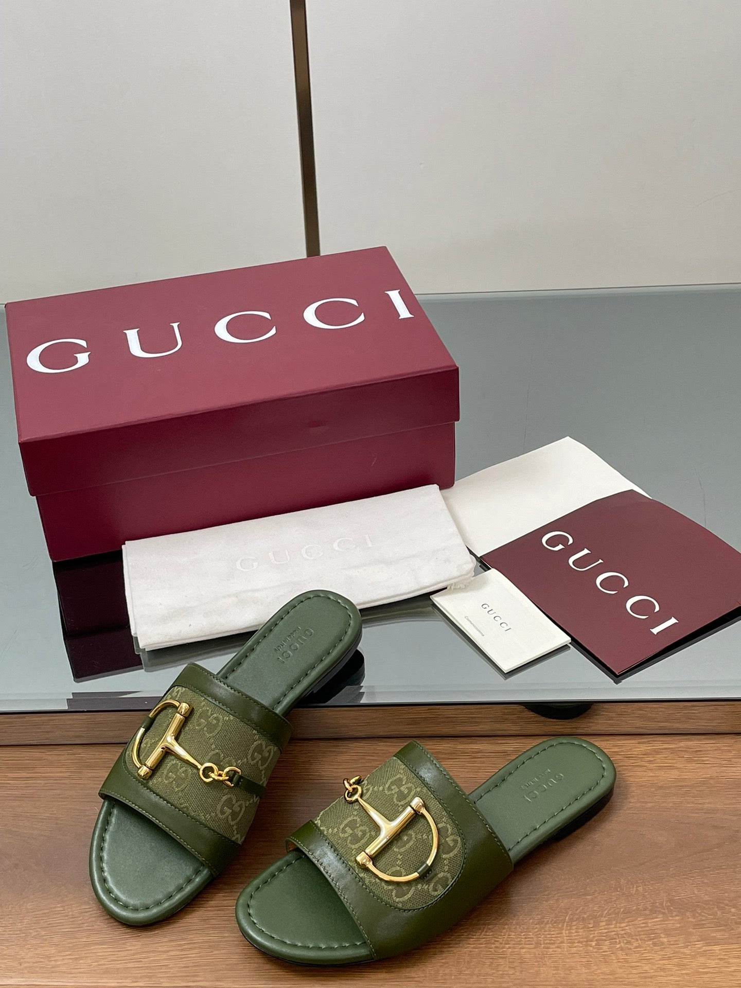 GG D-Shaped Sandals Olive Green Sheepskin Canvas 646463