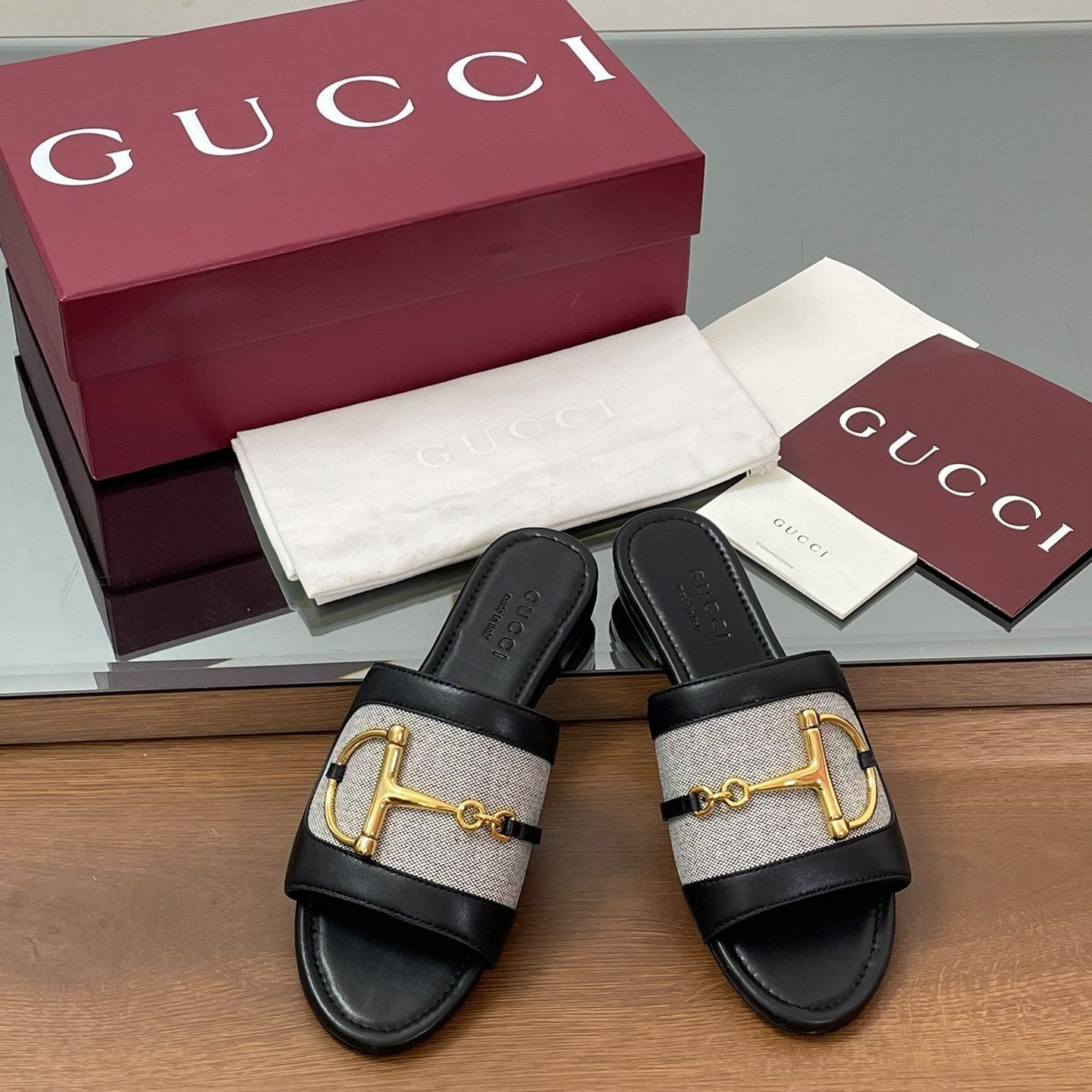 GG D-Shaped Sandals Black White Sheepskin Canvas 646464