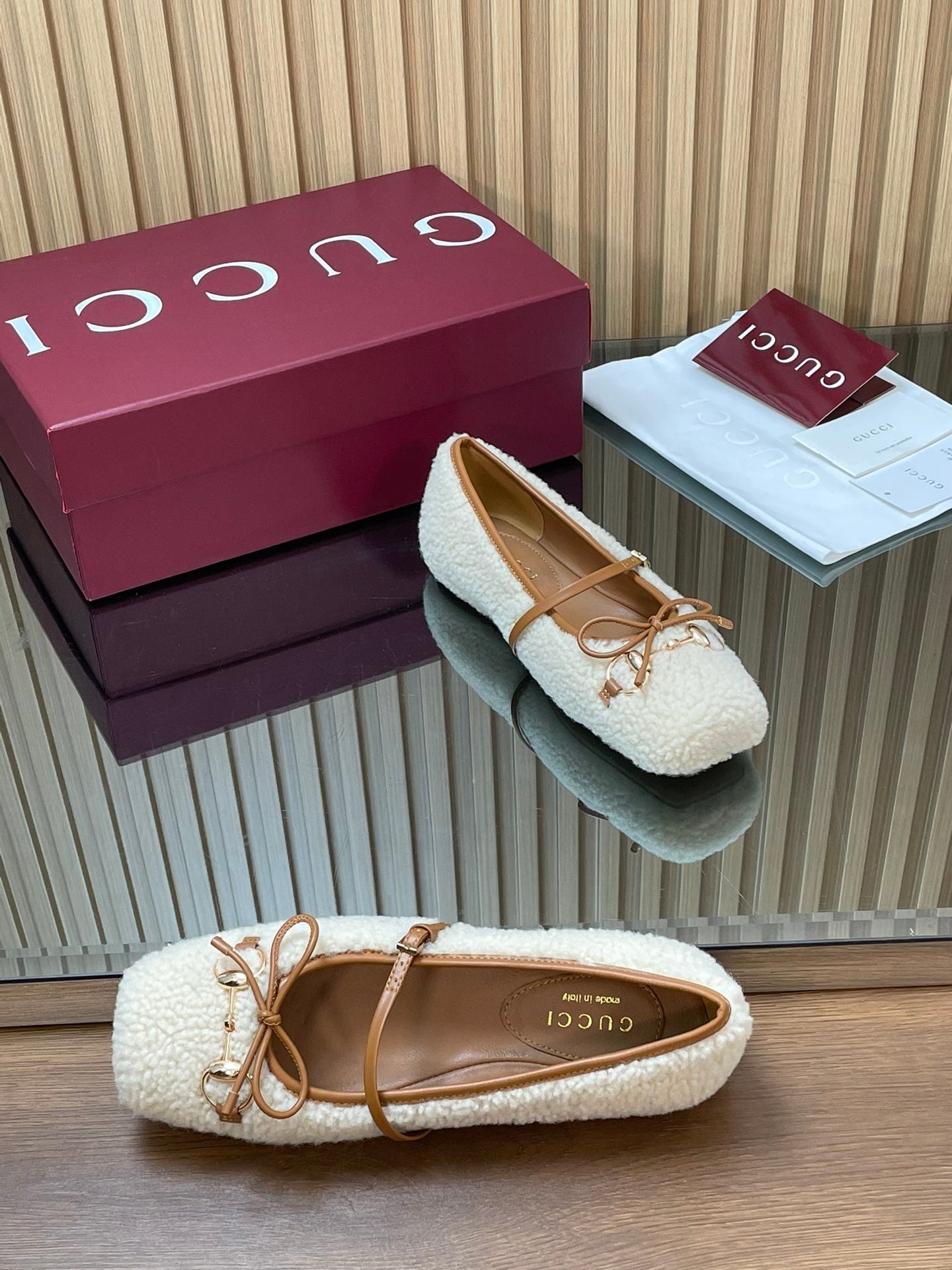 Gucci 26 Ballet Caramel Calfskin Wool 562993