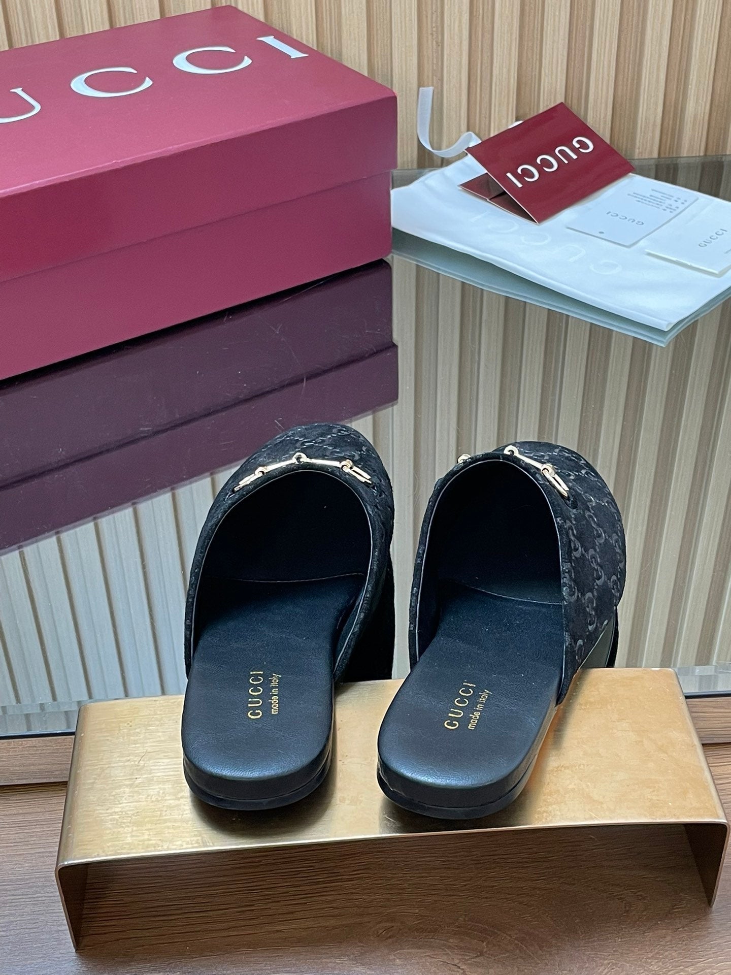 Gucci 25 Horsebit Mule Black GG Suede 563078