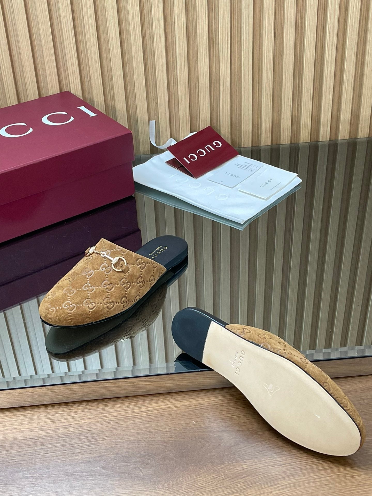 Gucci 25 Horsebit Light Brown Mule GG Suede 563082