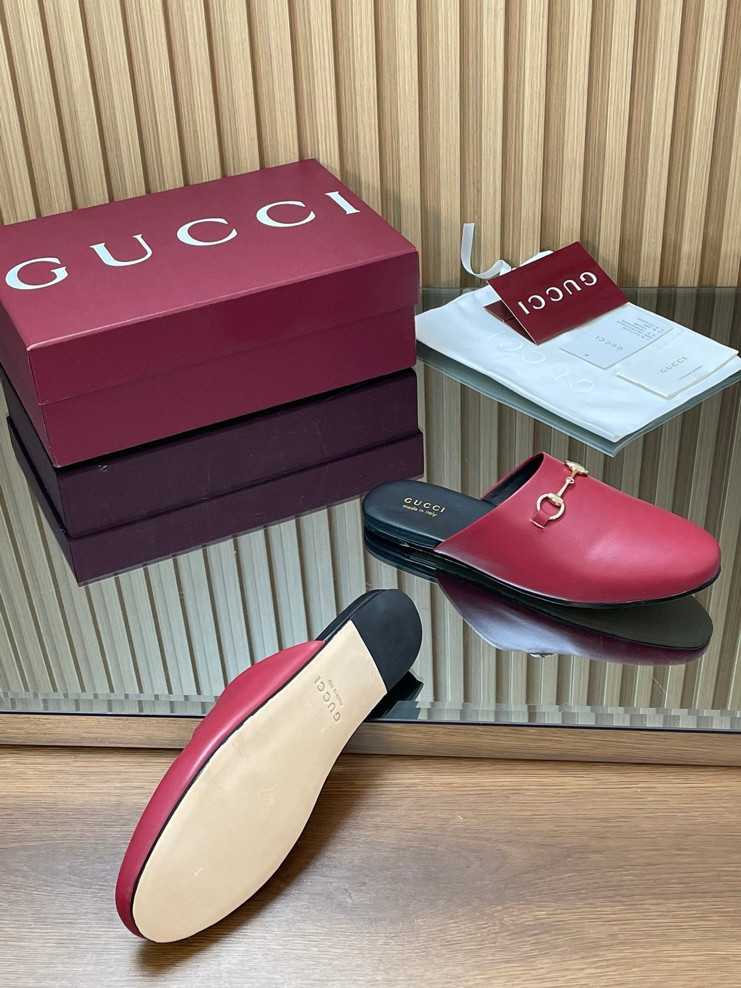 Gucci 25 Horsebit Mule Red Gold Cowhide 563084