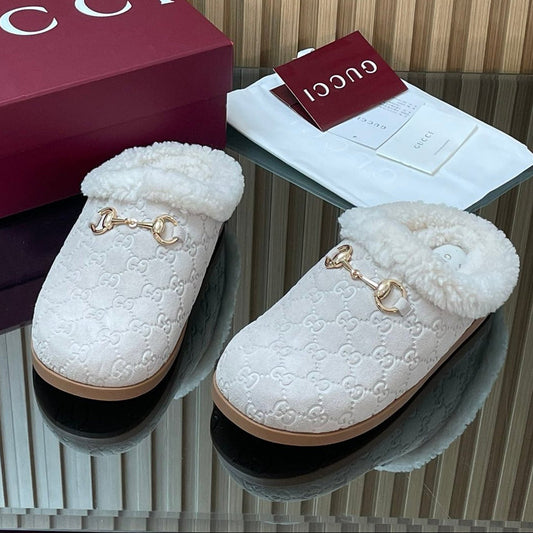 Gucci 2025 Horsebit Embossed Mule Cream Suede And Wool 563038
