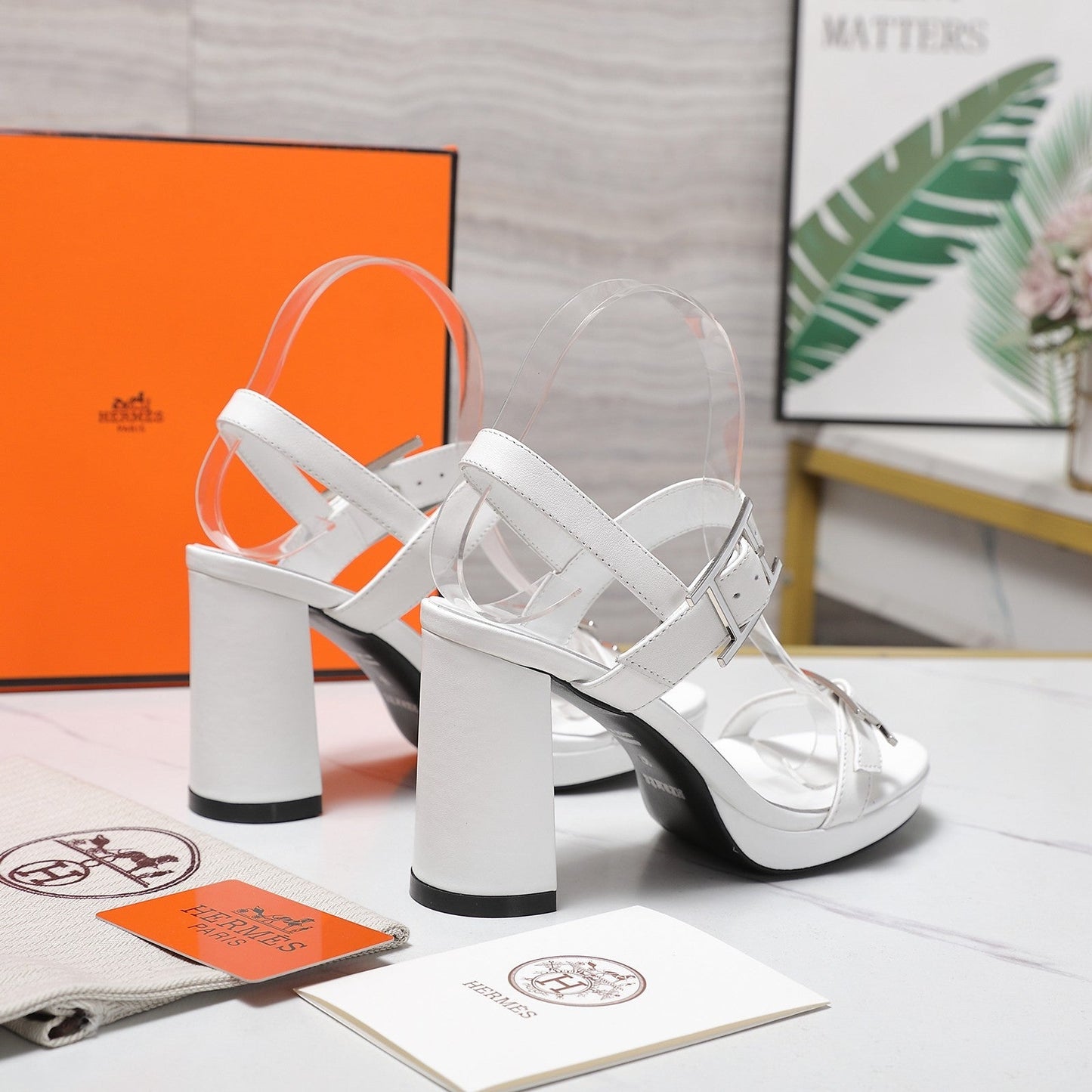 HM 26ss Platform High-Heeled Sandals White Sheepskin 601215