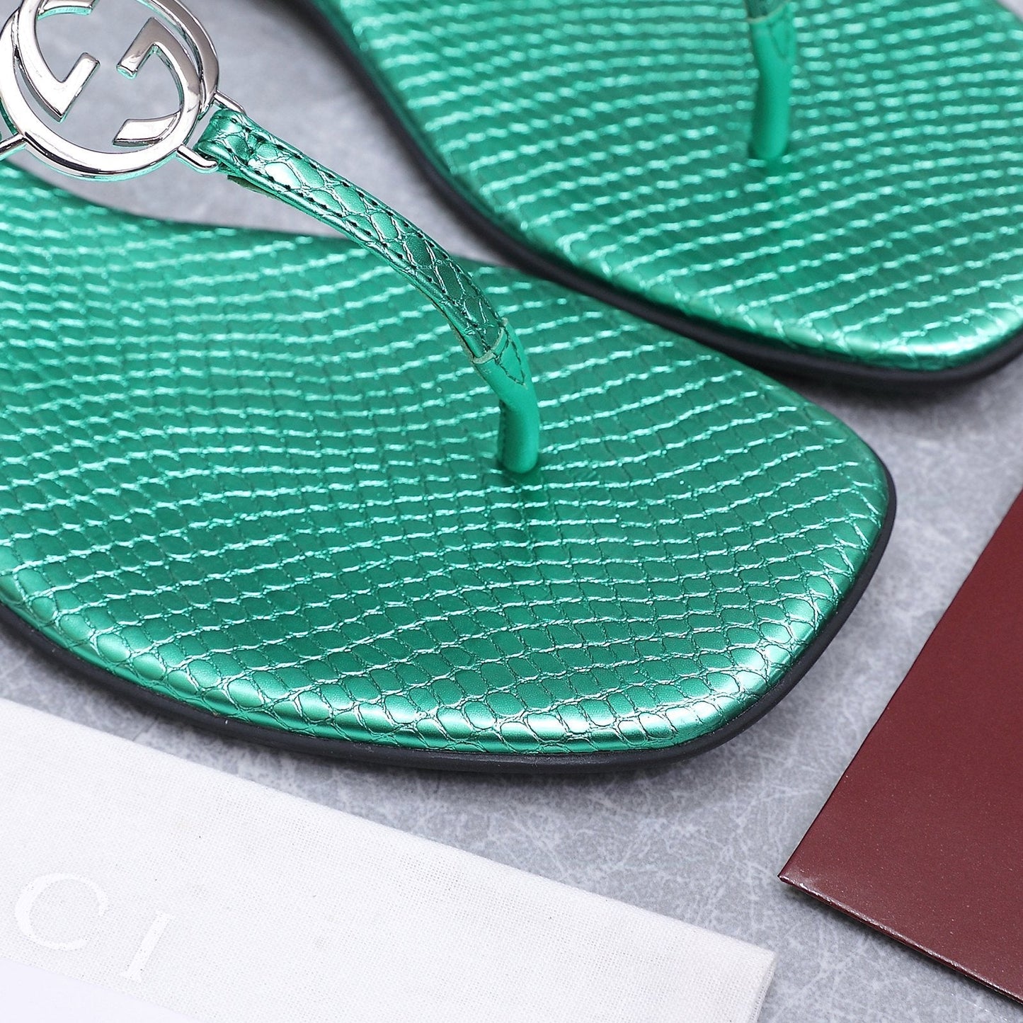 GG Thong Sandal With Interlocking G Teal Green Snakeskin 864292