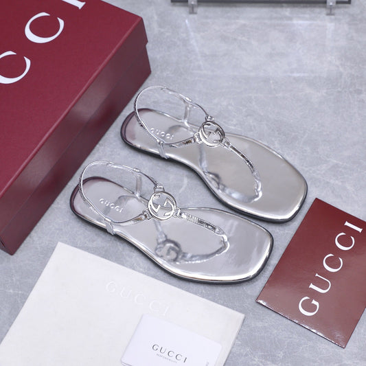 GG Thong Sandal With Interlocking G Sliver Sheepskin 864294