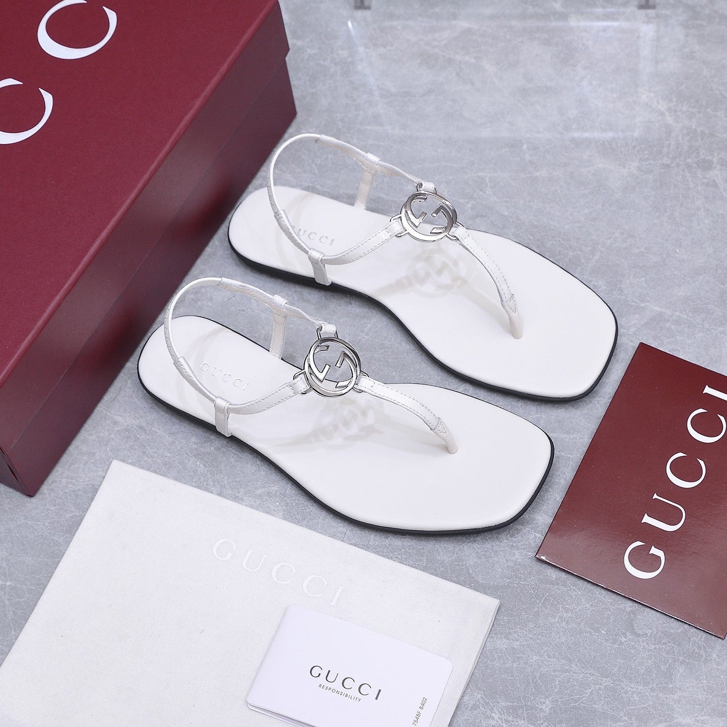 GG Thong Sandal With Interlocking G White Sheepskin 864296