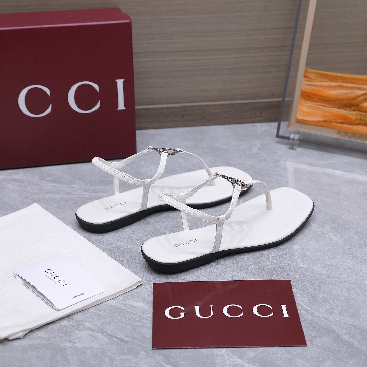 GG Thong Sandal With Interlocking G White Sheepskin 864296