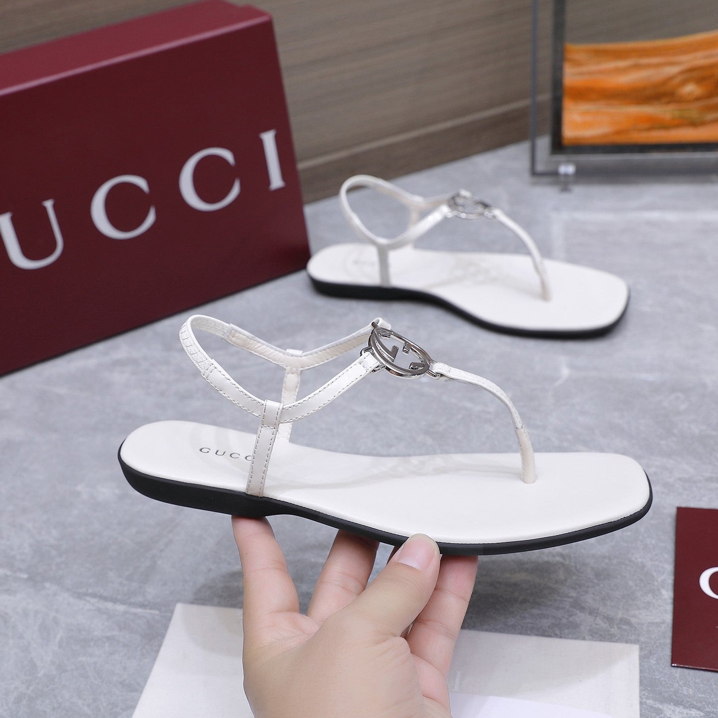 GG Thong Sandal With Interlocking G White Sheepskin 864296