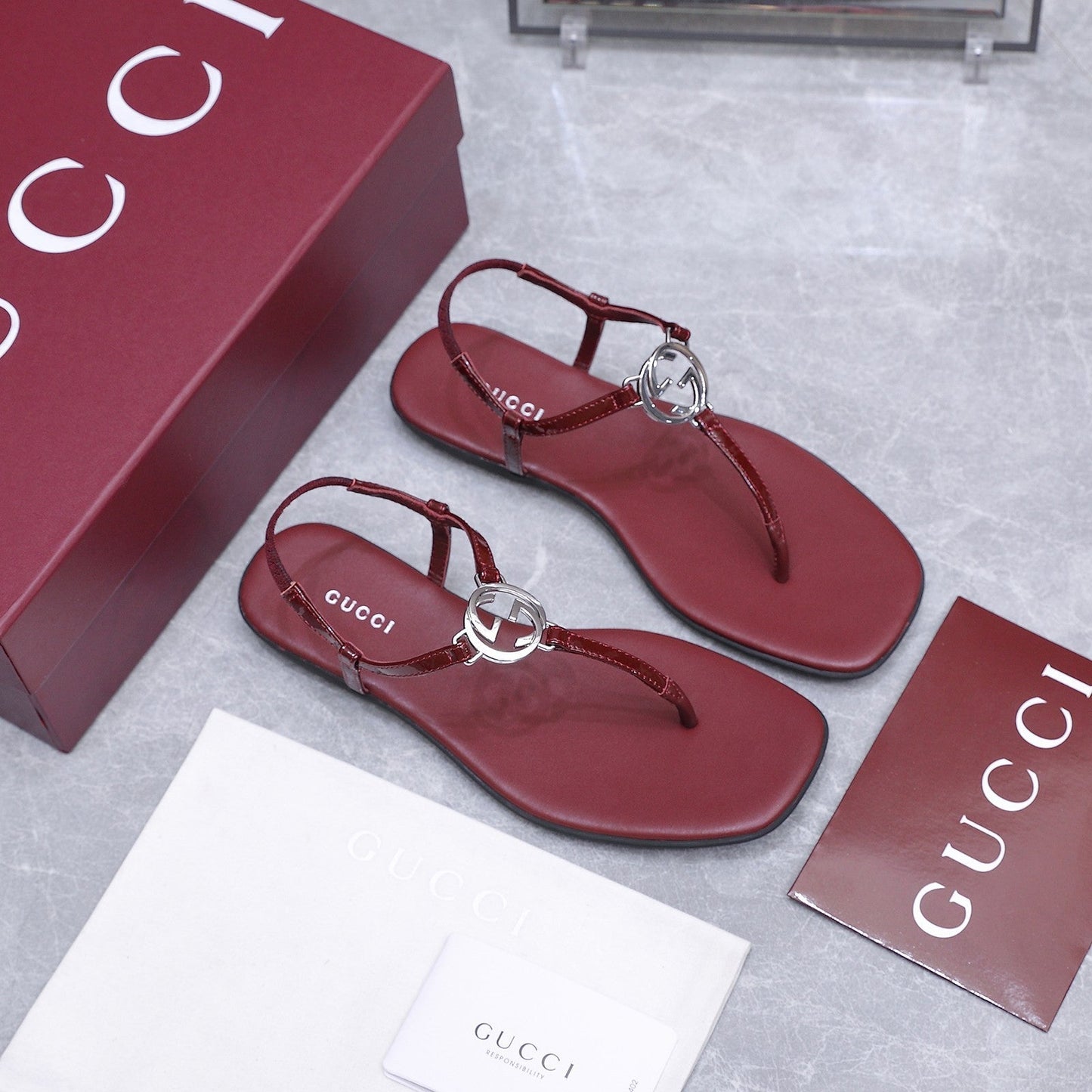 GG Thong Sandal With Interlocking G Burgundy Sheepskin 864297