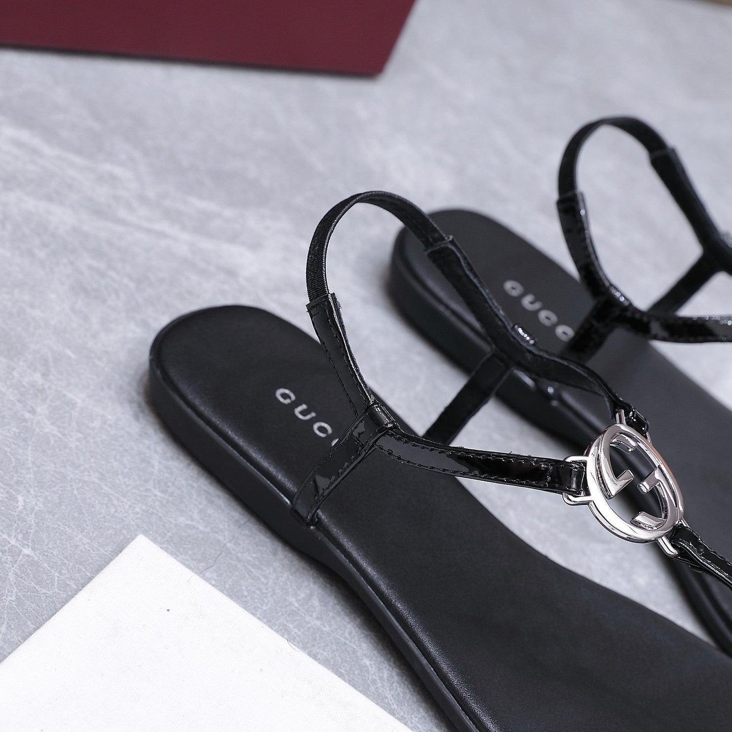 GG Thong Sandal With Interlocking G Black Sheepskin 864298