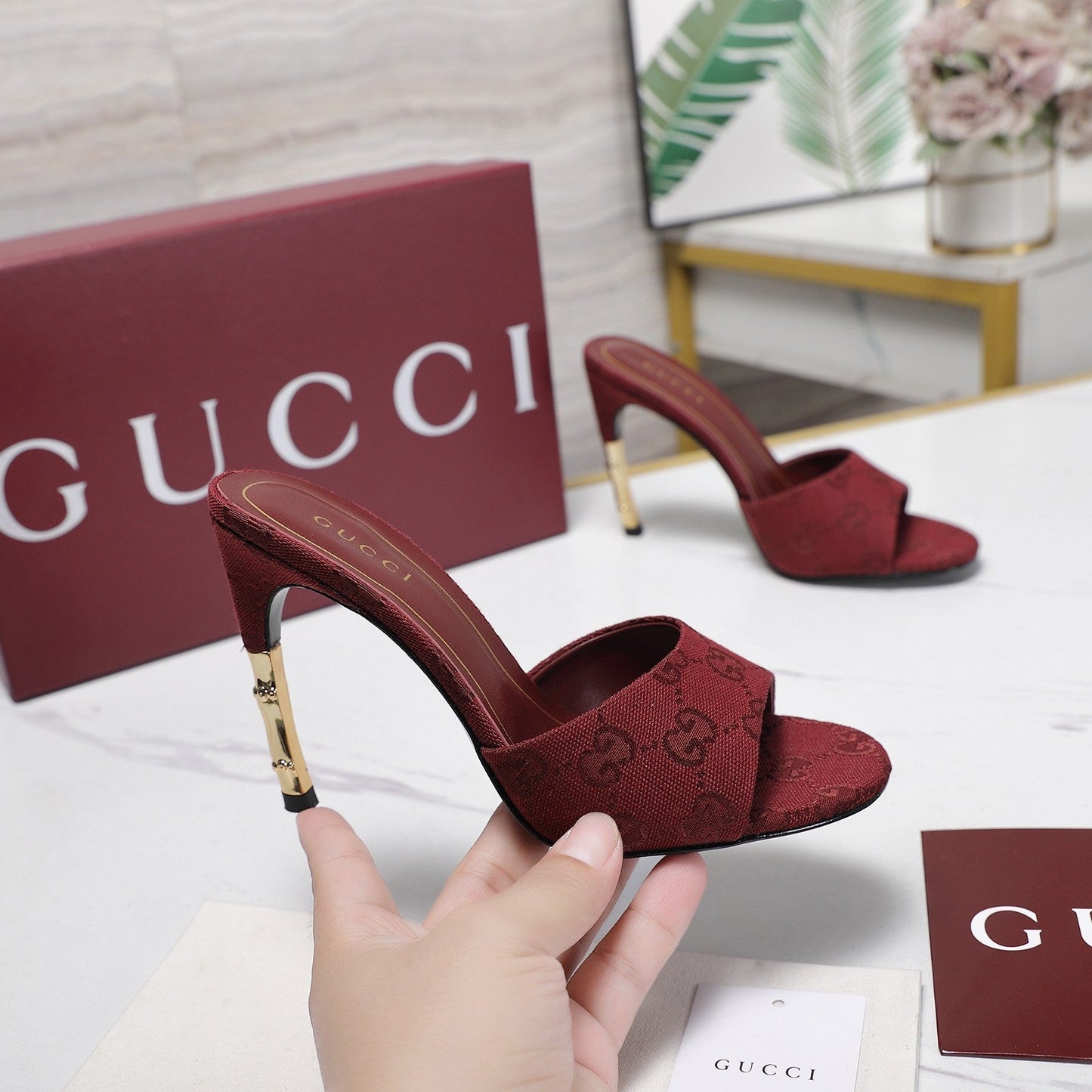 GG 26s Slide 10.5 With Bamboo Motif Red Canvas 961217