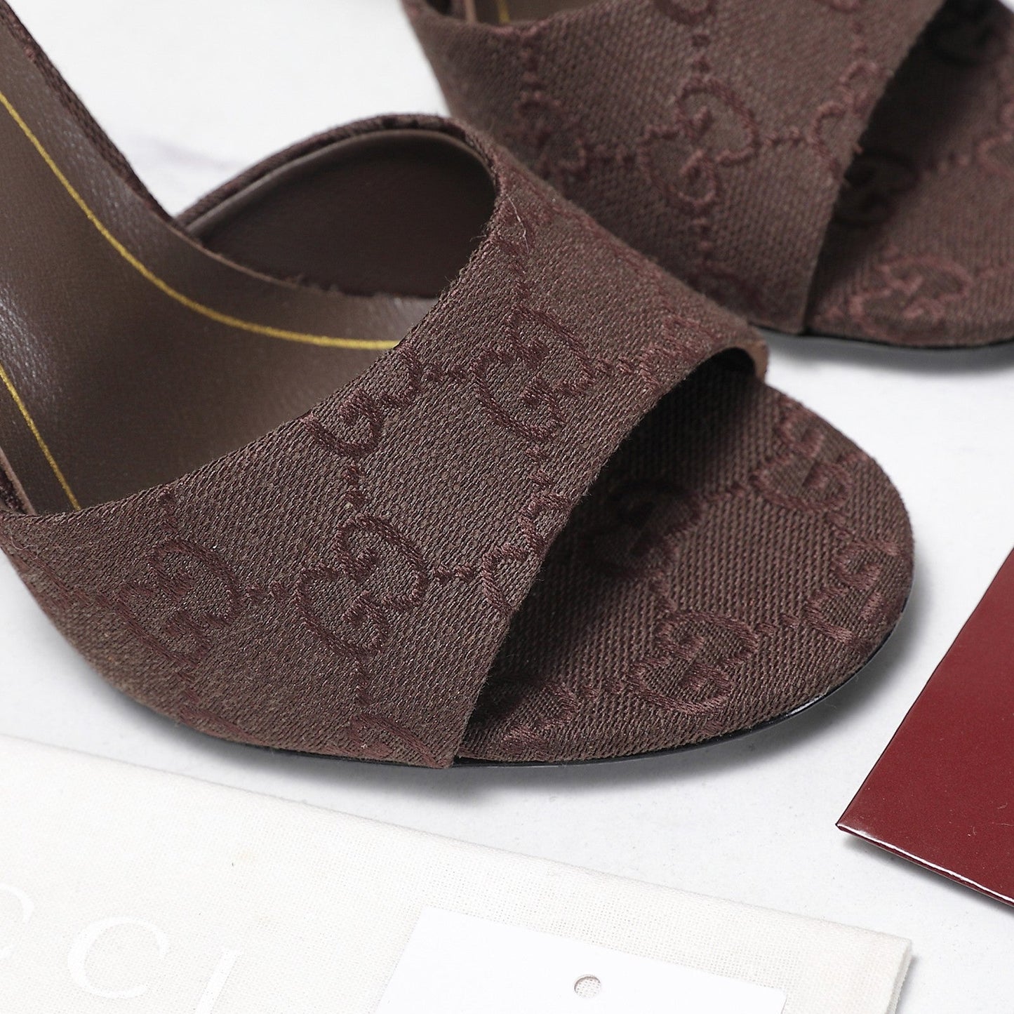 GG 26s Slide 10.5 With Bamboo Motif Coffee Canvas 961218