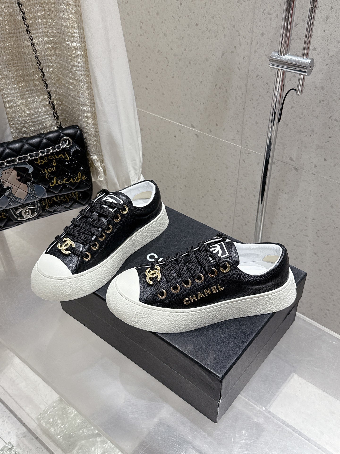 CC Sneaker Black cowhide 204661