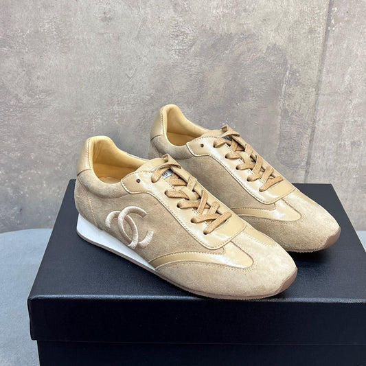 CC 26P Sneakers Light Beige Suede 682524