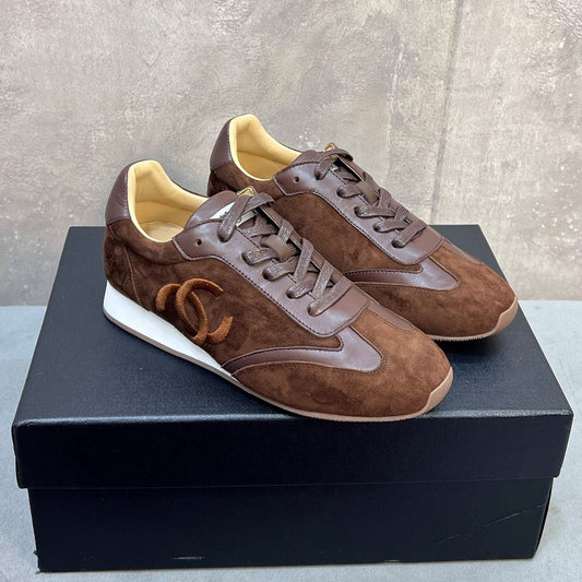 CC 26P Sneakers Dark Brown Suede 682526