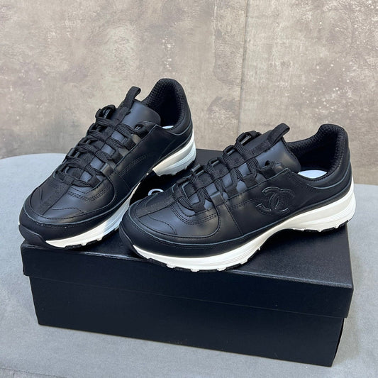 CC 26s Runner CC Logo Sneakers Black Calfskin