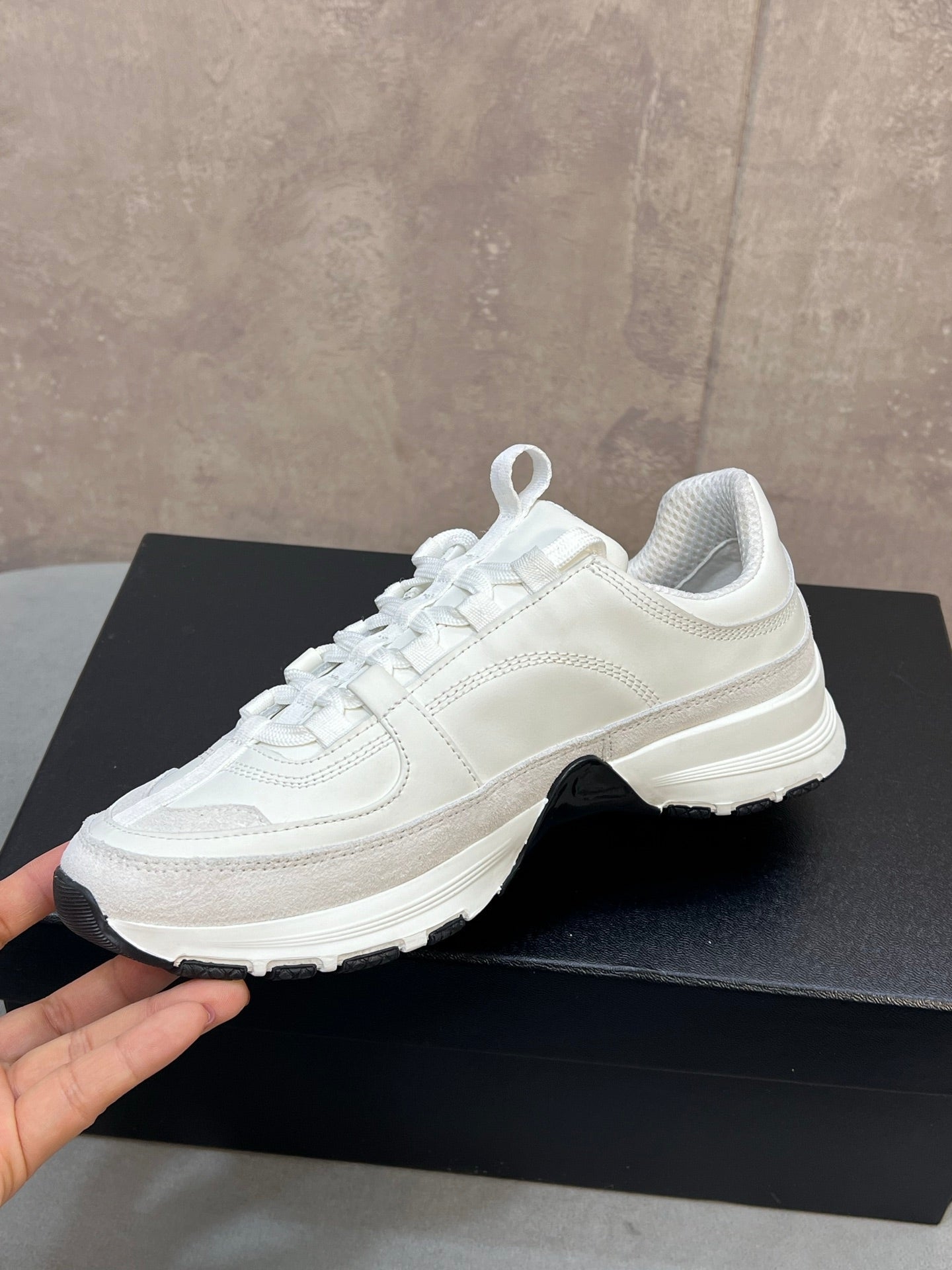 CC 26s Runner CC Logo Sneakers White Calfskin Suede