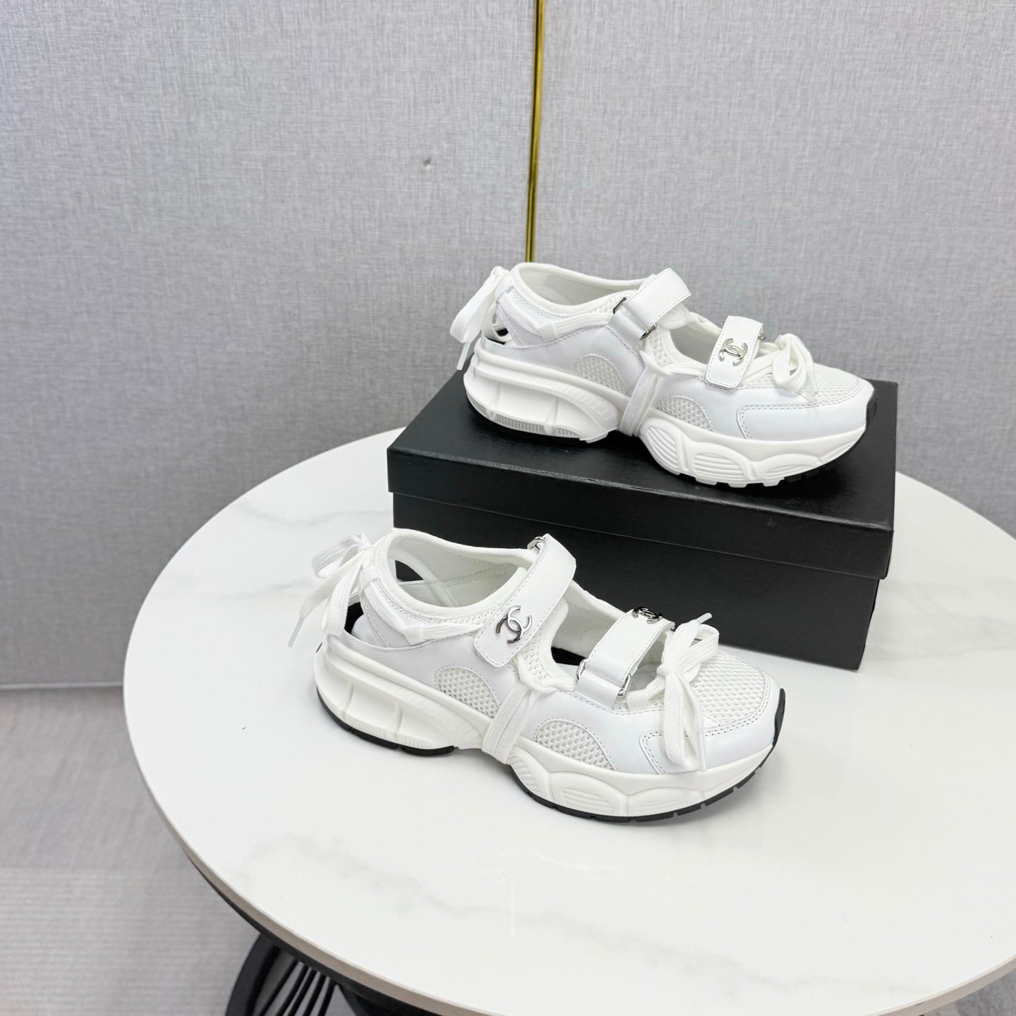 CC 26s Casual Sneakers White Leather Mesh 865835