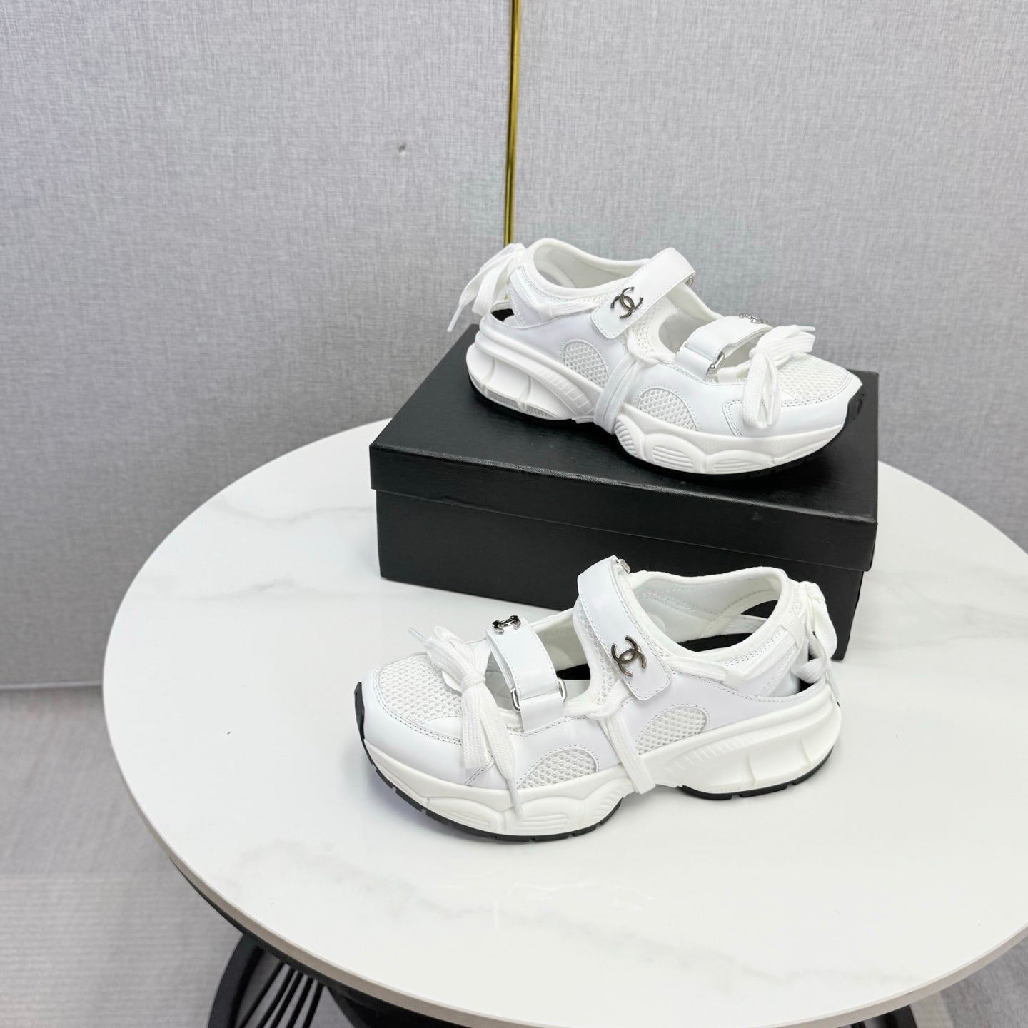 CC 26s Casual Sneakers White Leather Mesh 865835