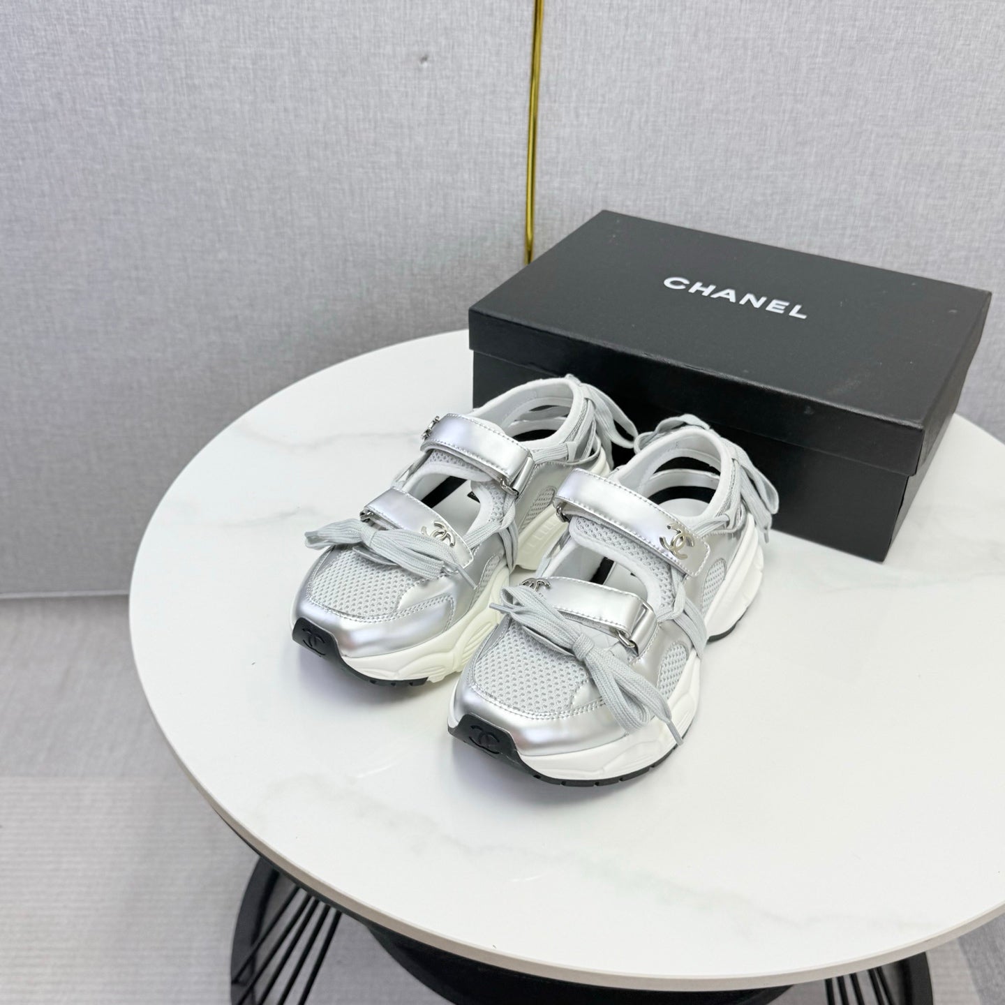 CC 26s Casual Sneakers White Grey Metalic Leather Mesh 865837