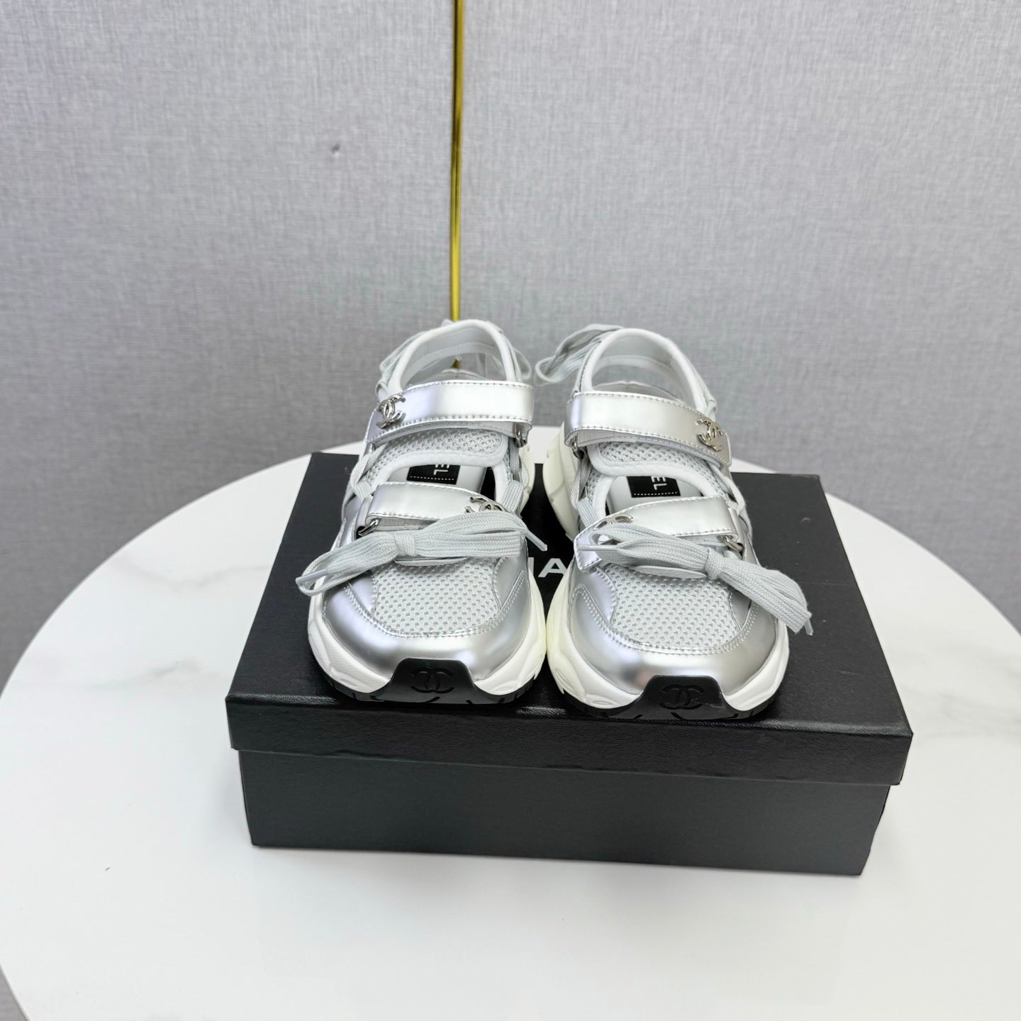 CC 26s Casual Sneakers White Grey Metalic Leather Mesh 865837