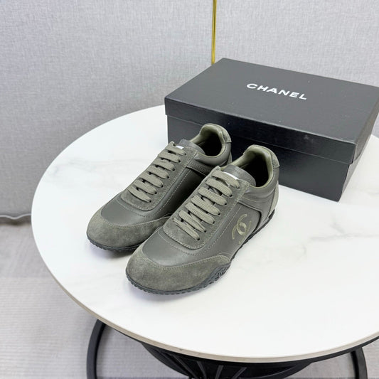 CC 26s Sneakers Dark Olive Leather Suede 972901