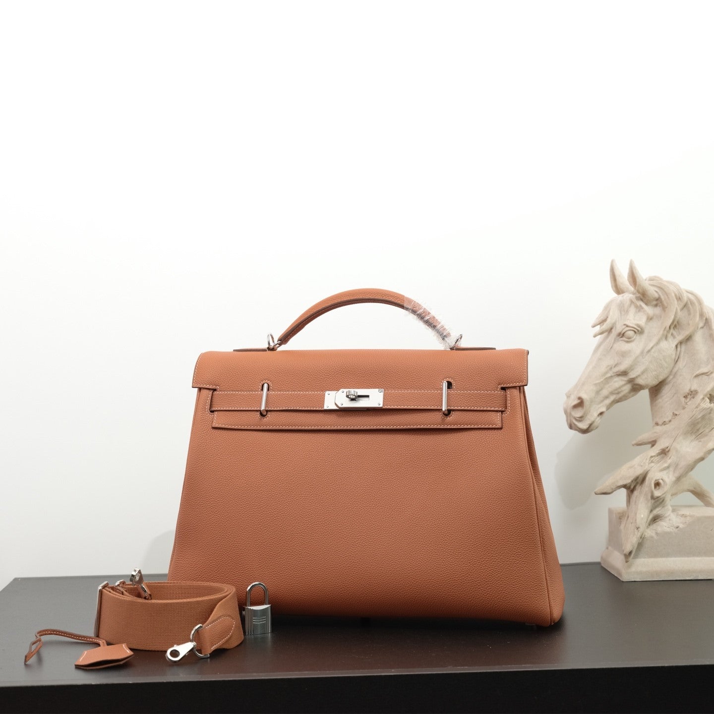 HM Kelly Max Bag 42cm Tan Brown Togo Leather 284501